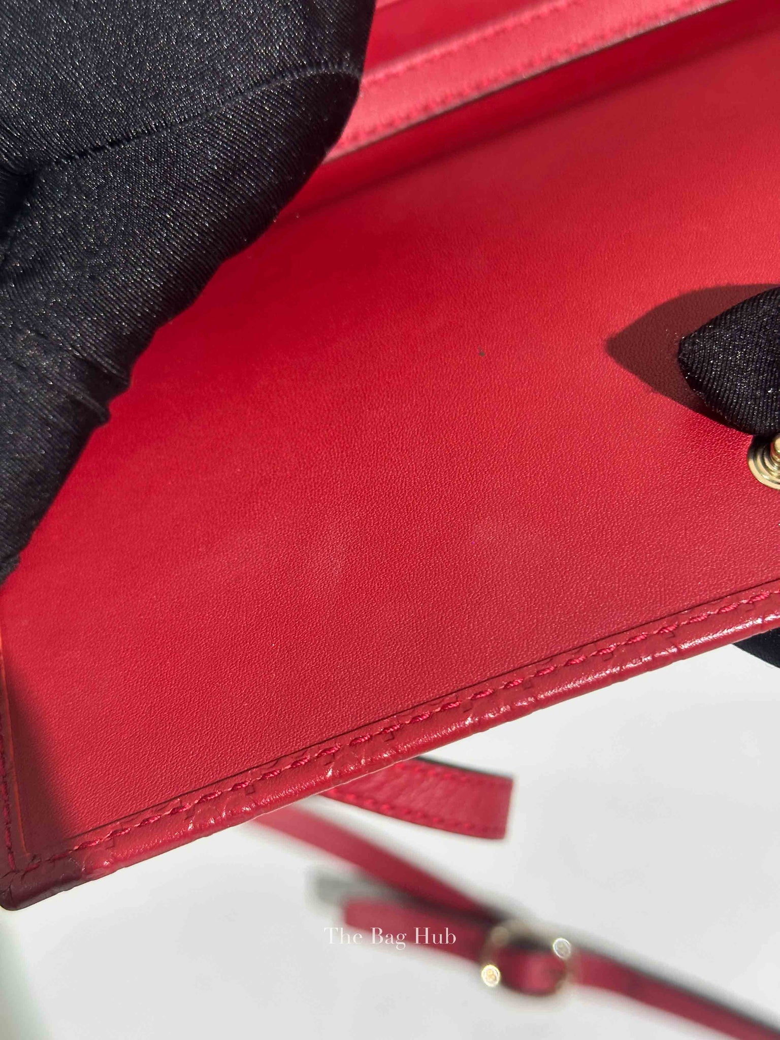Gucci Red Leather Microguccissima Wallet on Strap