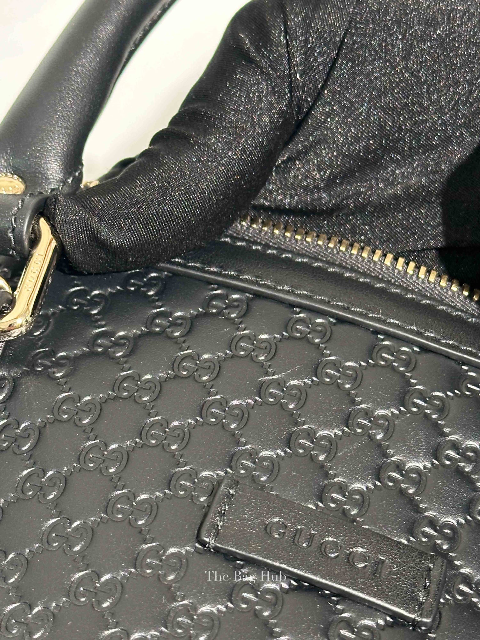 Gucci Black Leather Microguccissima Medium Dome Crossbody Bag