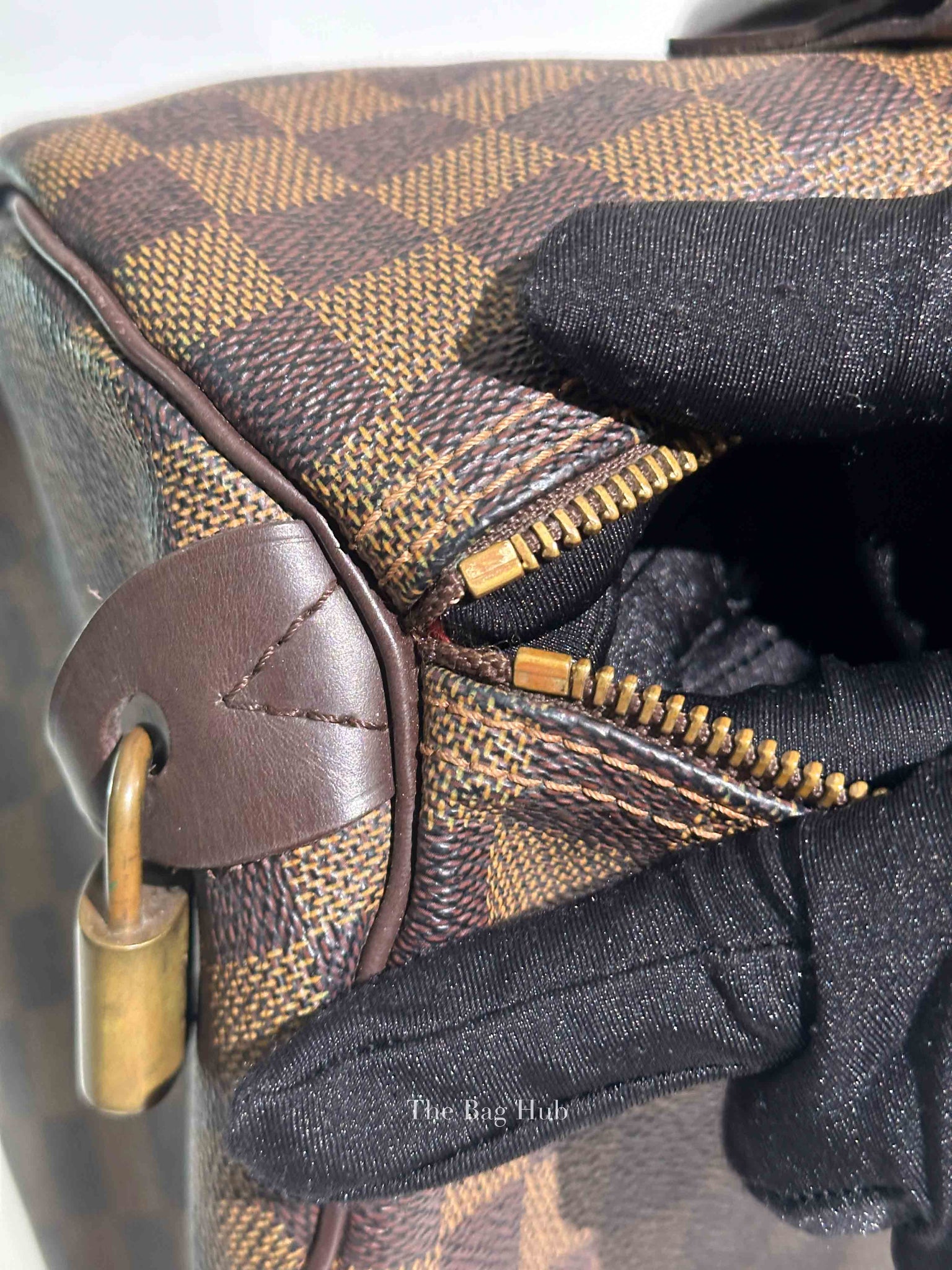 Louis Vuitton Damier Ebene Canvas Speedy 30 Handbag