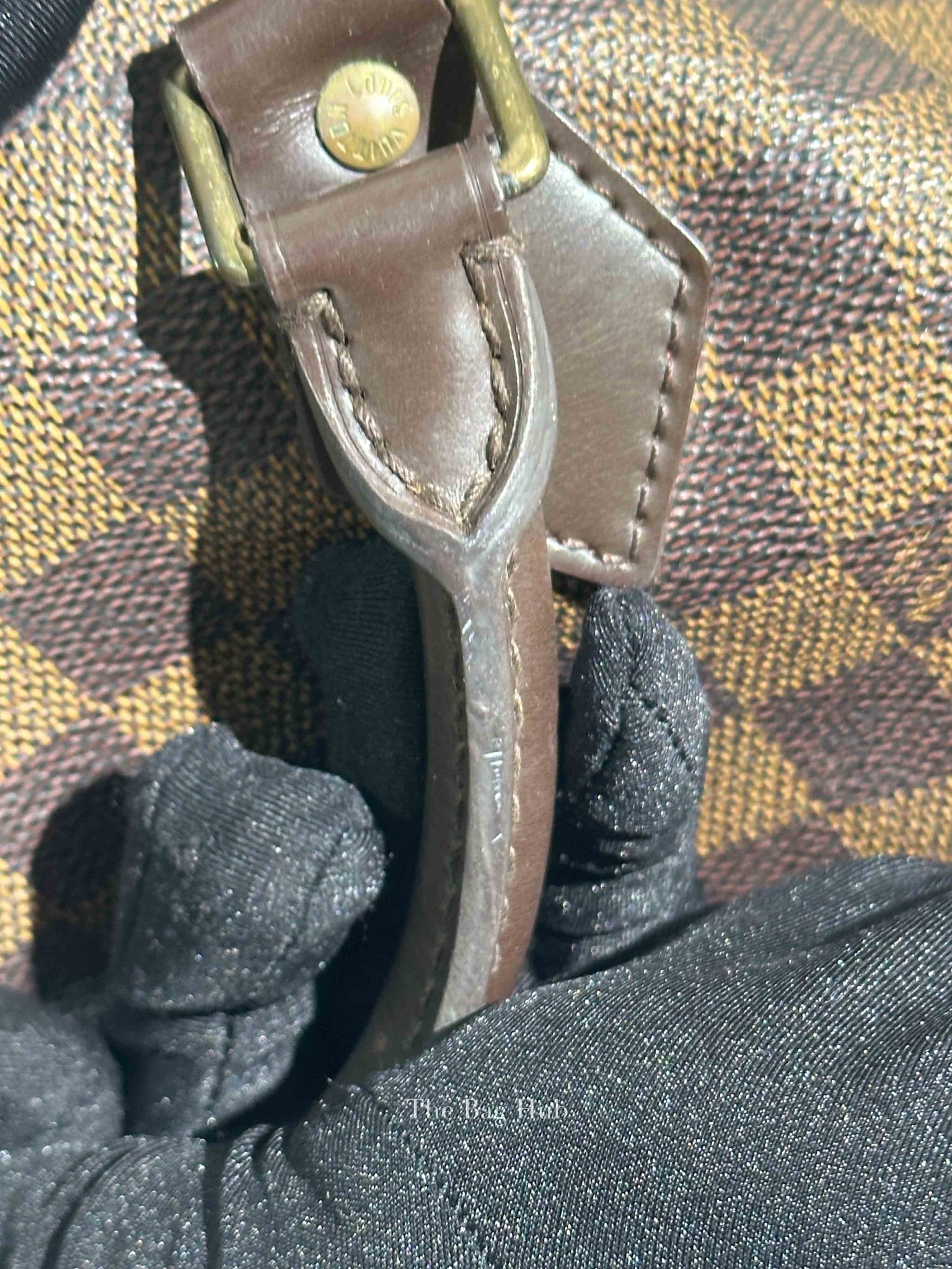 Louis Vuitton Damier Ebene Canvas Speedy 30 Handbag
