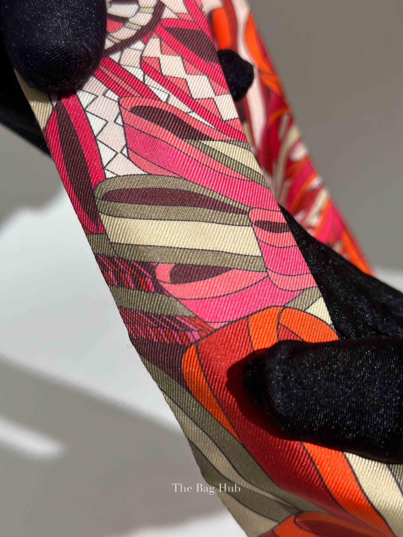 Hermes Red Les Flots du Cheval Silk Twilly