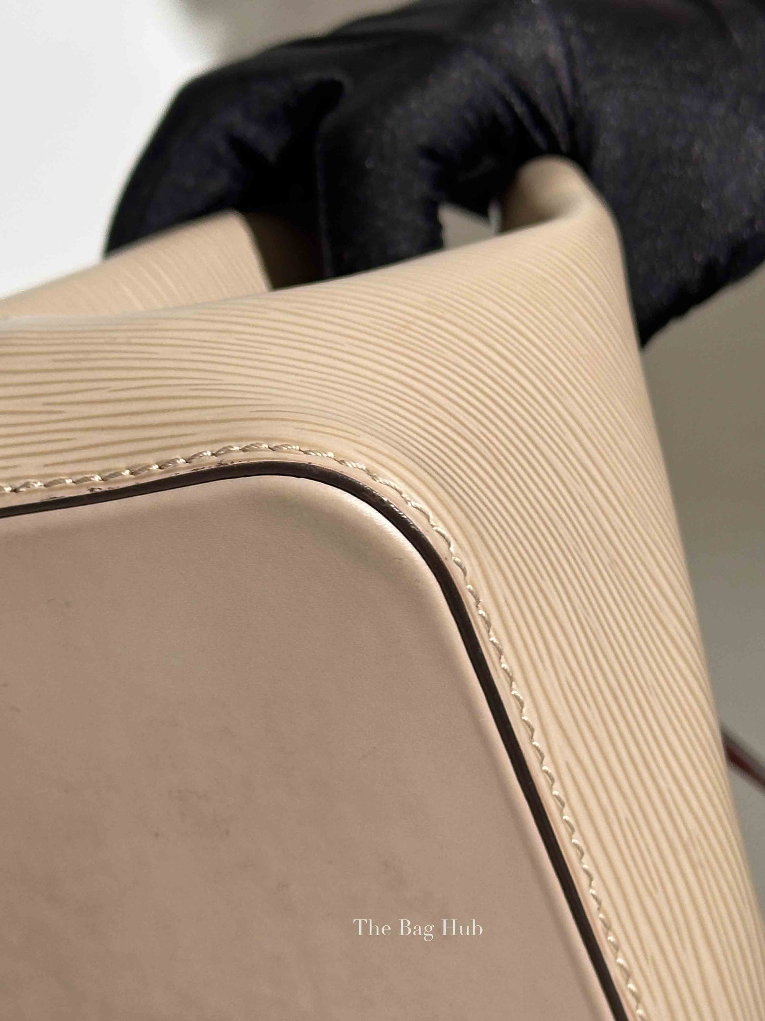 Louis Vuitton Galet/Grenat Epi NeoNoe BB