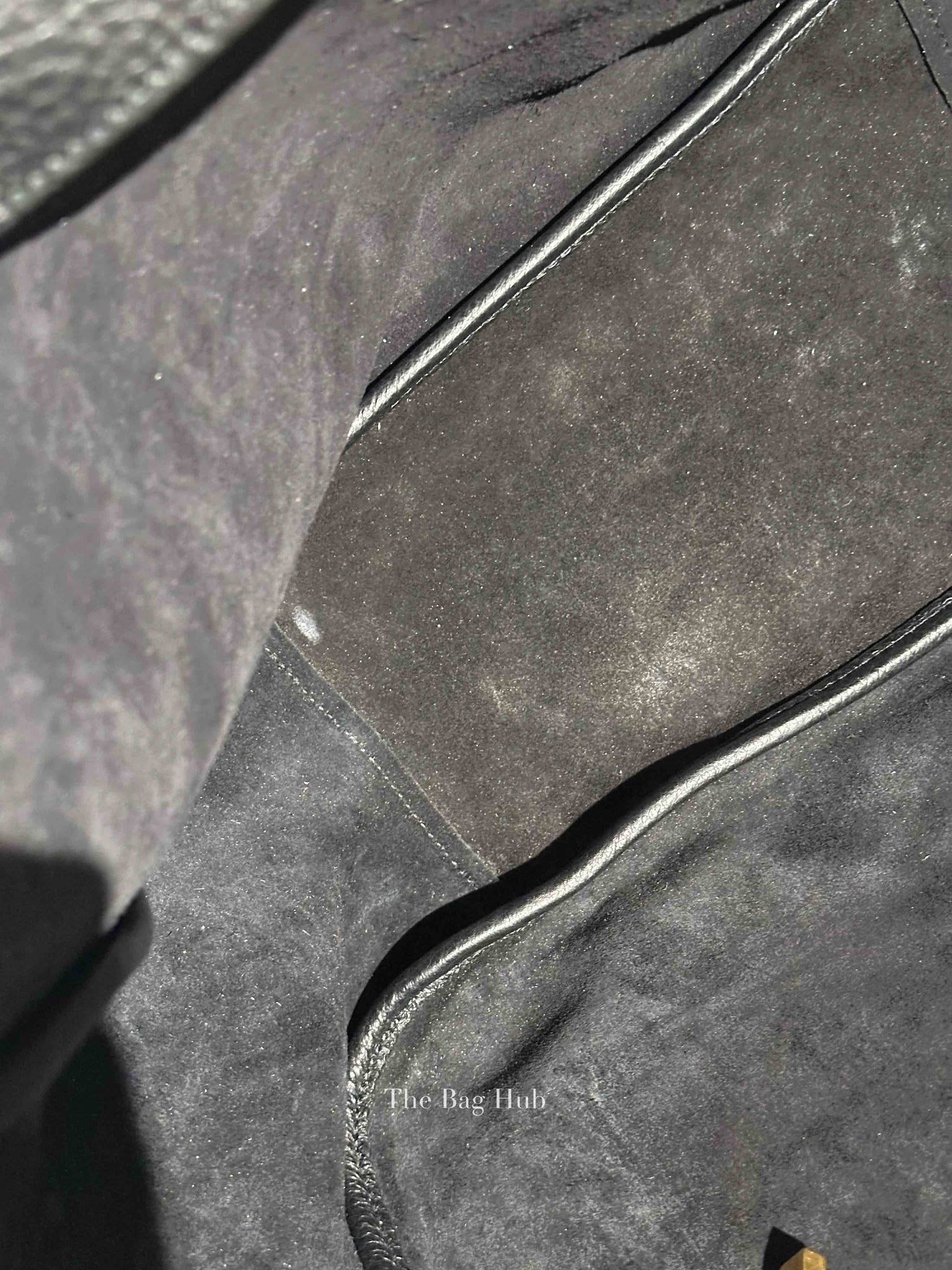 Saint Laurent Black Grained Leather Le 5 à 7 Bea Shoulder Bag