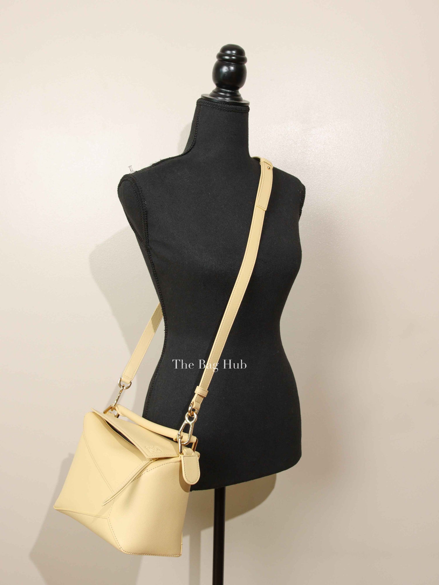 Loewe Vanilla Classic Calfskin Small Puzzle Edge Bag