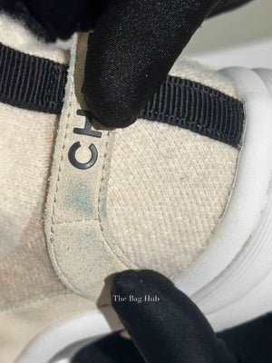 Chanel Grey/Beige Suede and Knit Fabric CC Low Top Sneakers Size 37.5