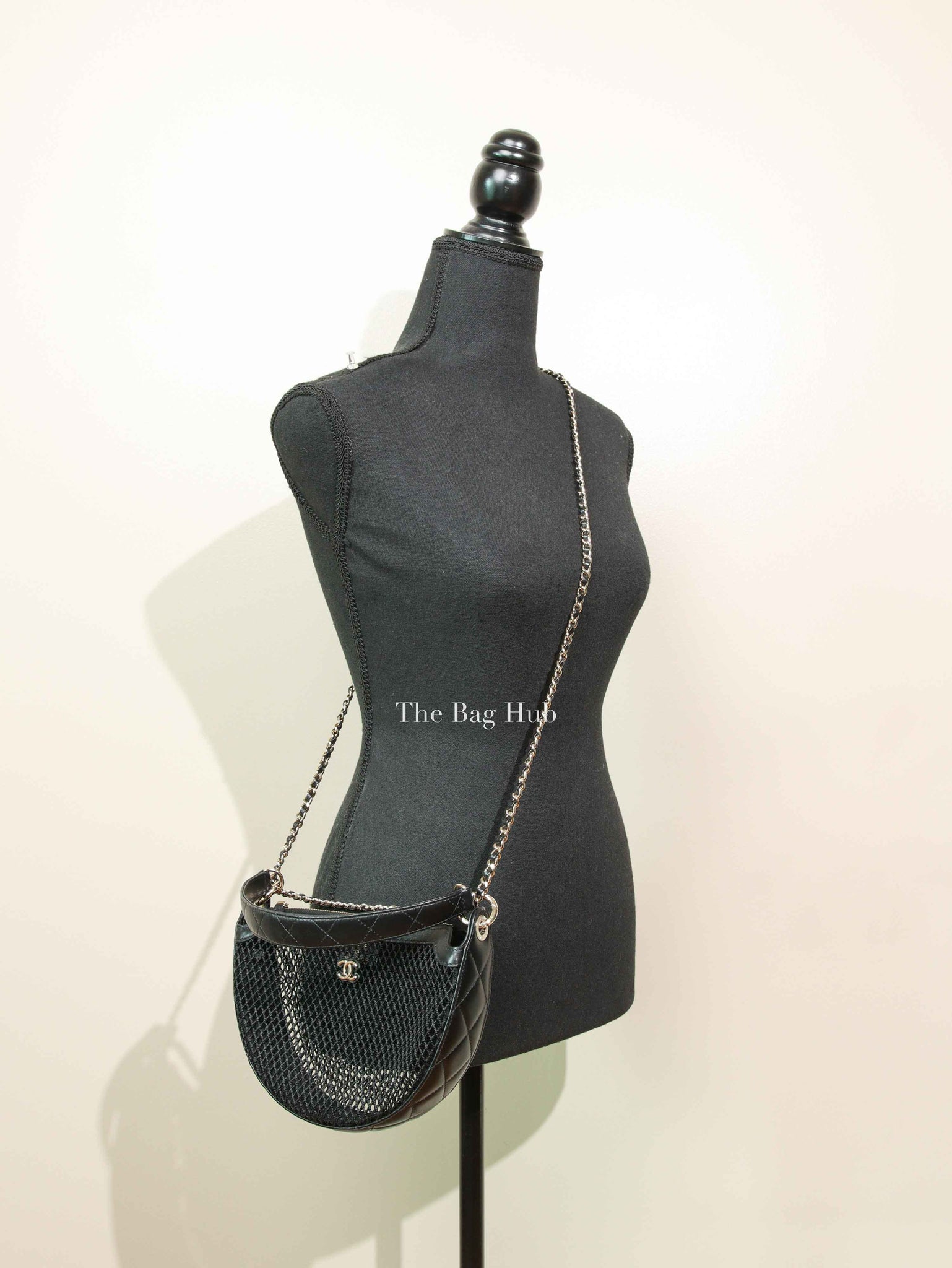 Chanel Black Shiny Lambskin Mesh Clutch With Chain Hobo Bag GHW