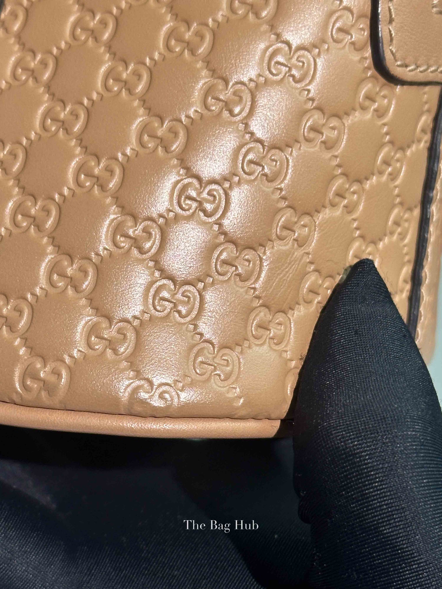 Gucci Camelia Leather Microguccissima Mini Dome Bag