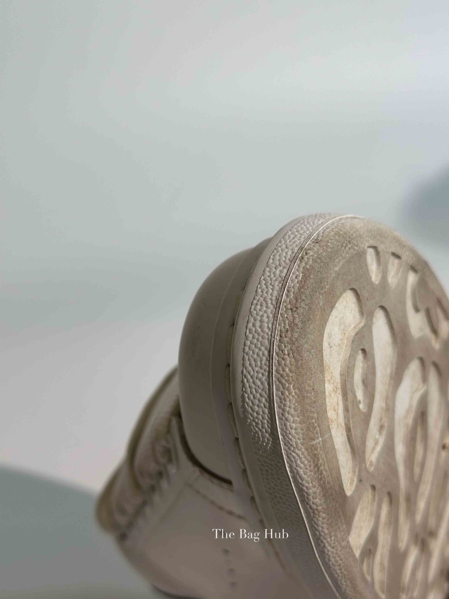 Alexander McQueen White/Silver Leather Oversized Sneakers Size 35