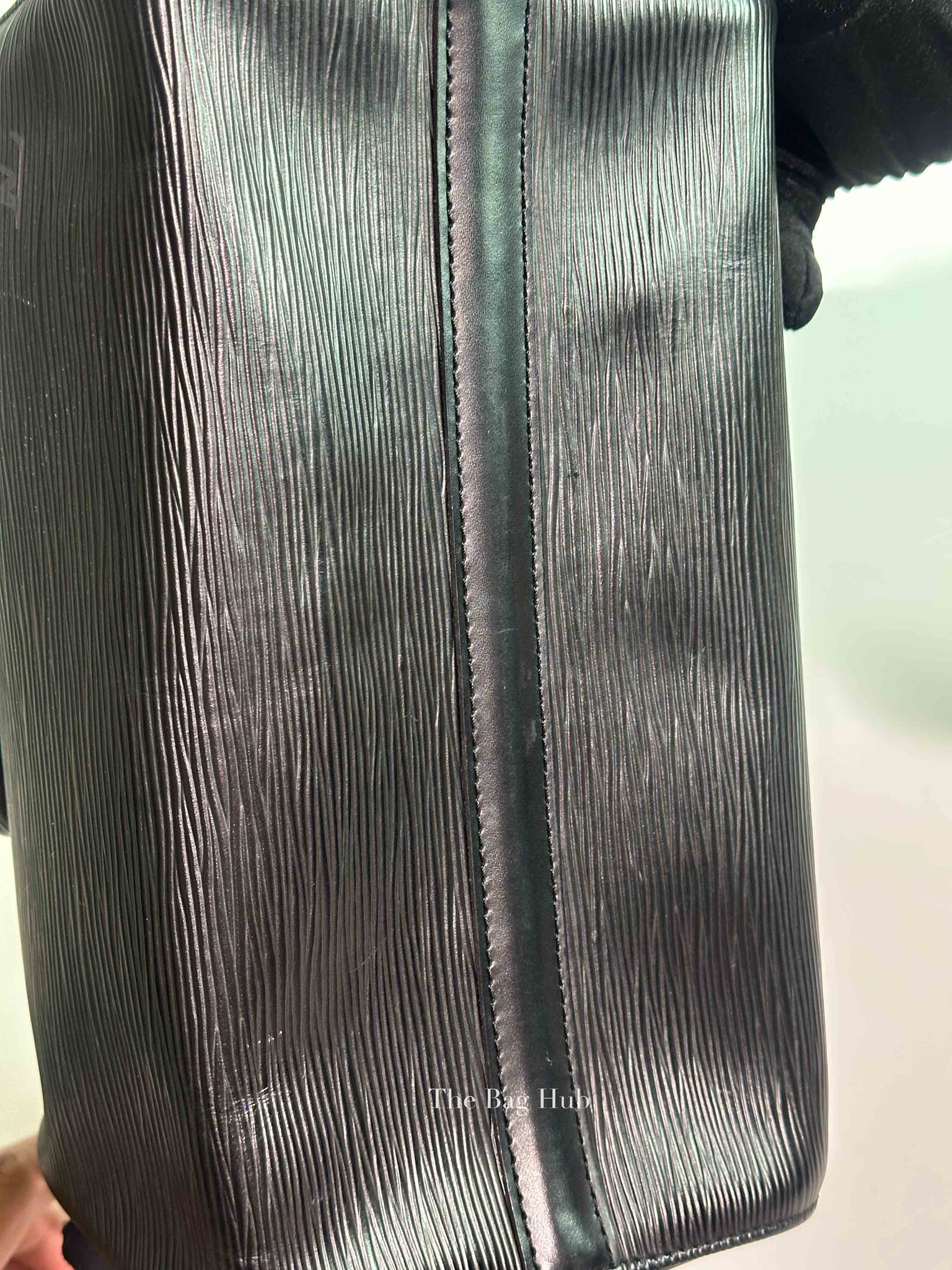 Louis Vuitton Black Epi Leather Speedy 25 Bag
