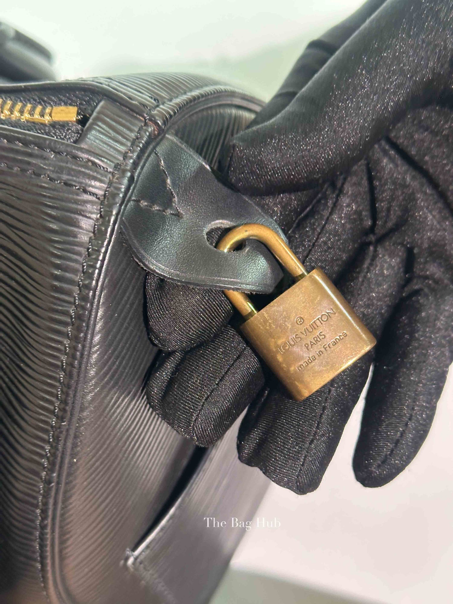 Louis Vuitton Black Epi Leather Speedy 25 Bag