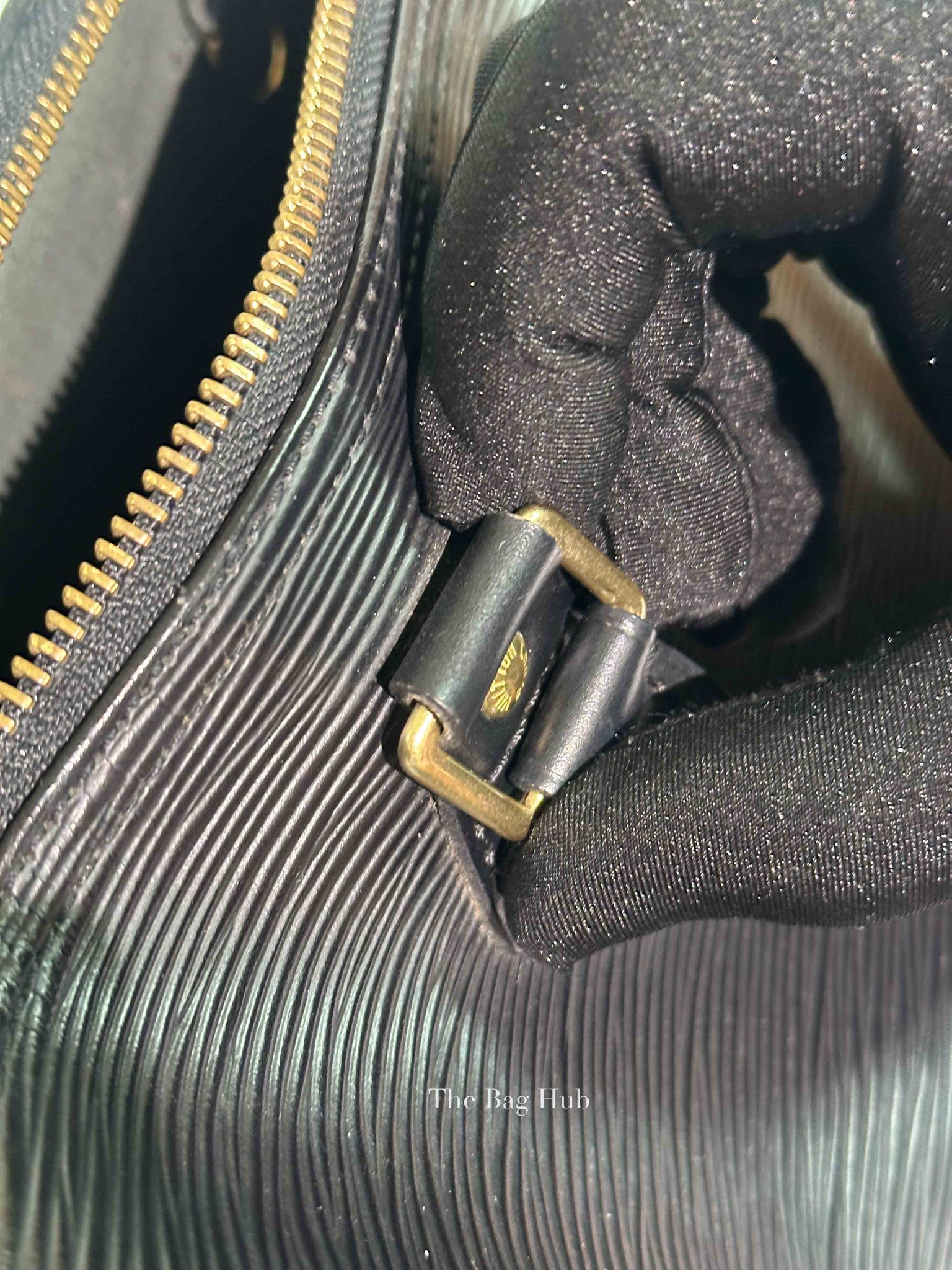 Louis Vuitton Black Epi Leather Speedy 25 Bag