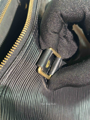 Louis Vuitton Black Epi Leather Speedy 25 Bag
