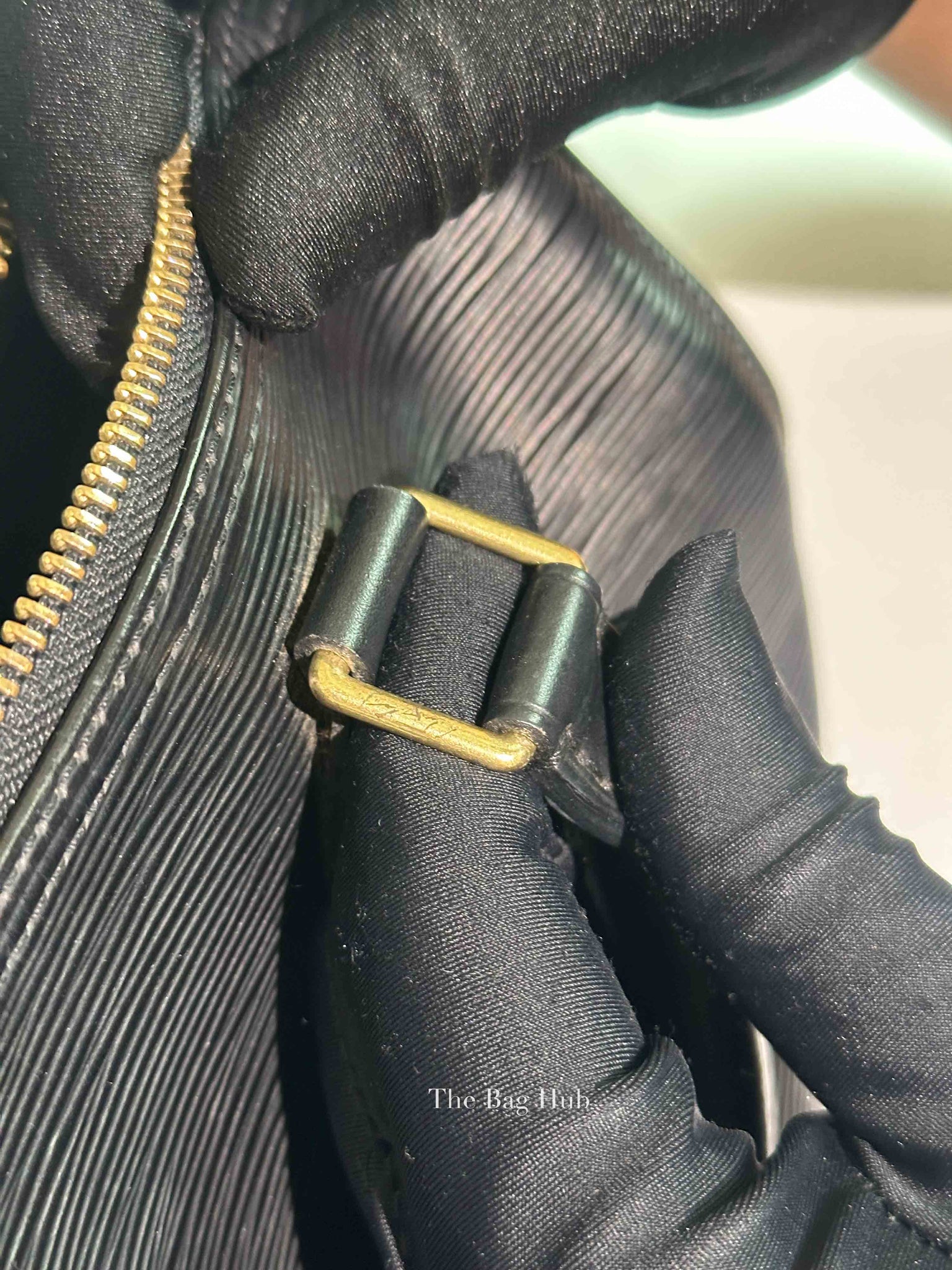 Louis Vuitton Black Epi Leather Speedy 25 Bag