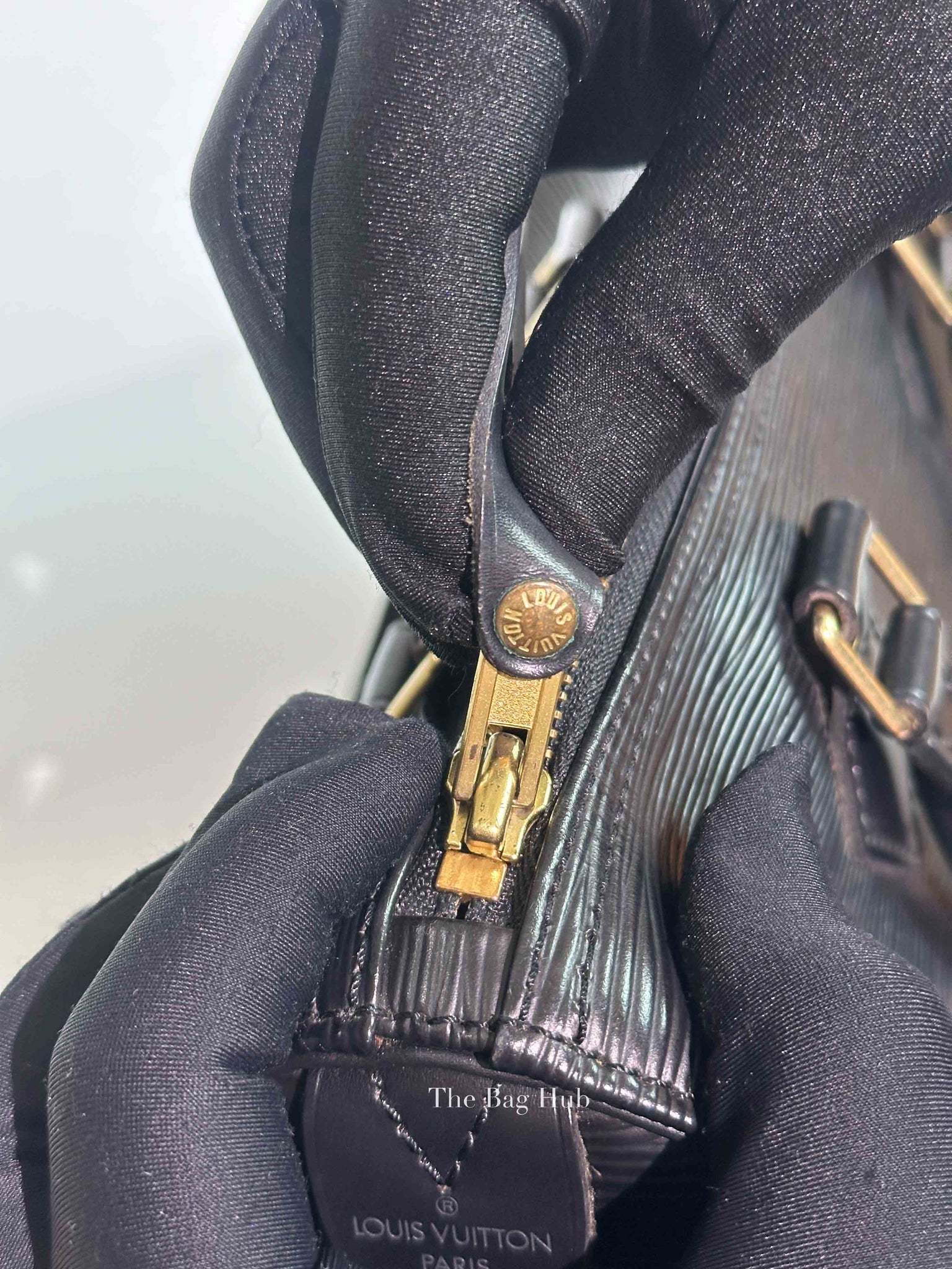 Louis Vuitton Black Epi Leather Speedy 25 Bag
