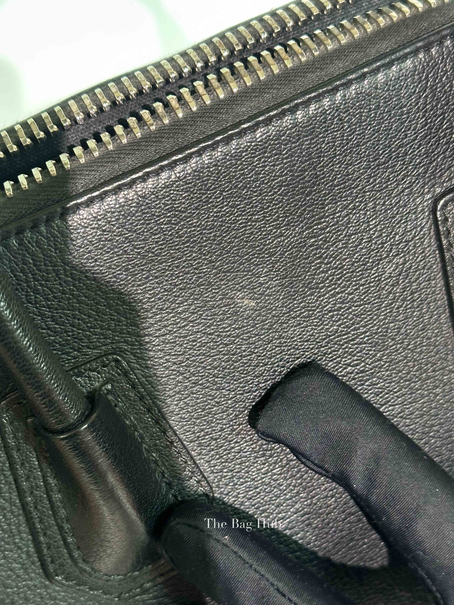 Givenchy Black Leather Antigona Medium Bag