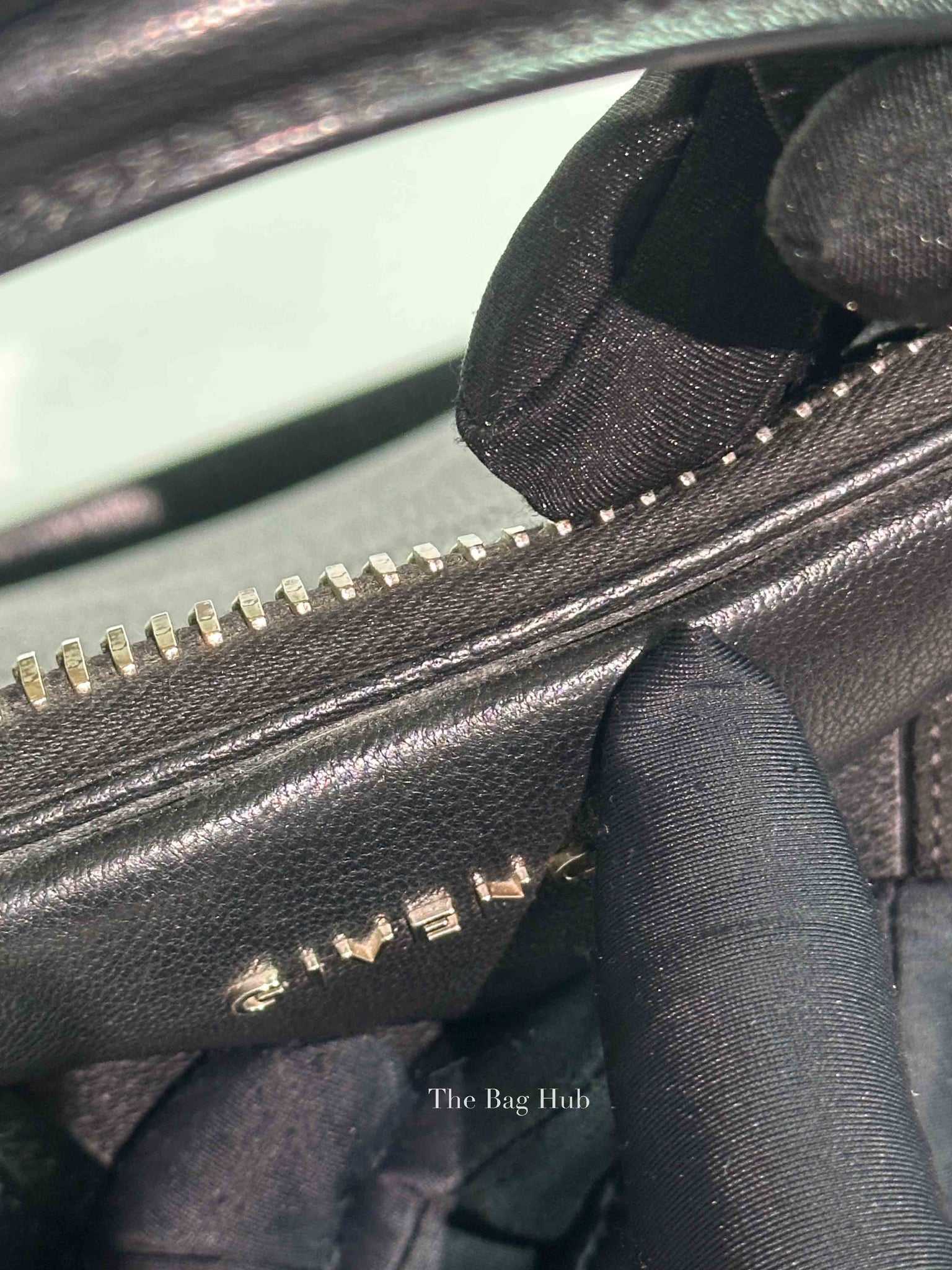 Givenchy Black Leather Antigona Medium Bag