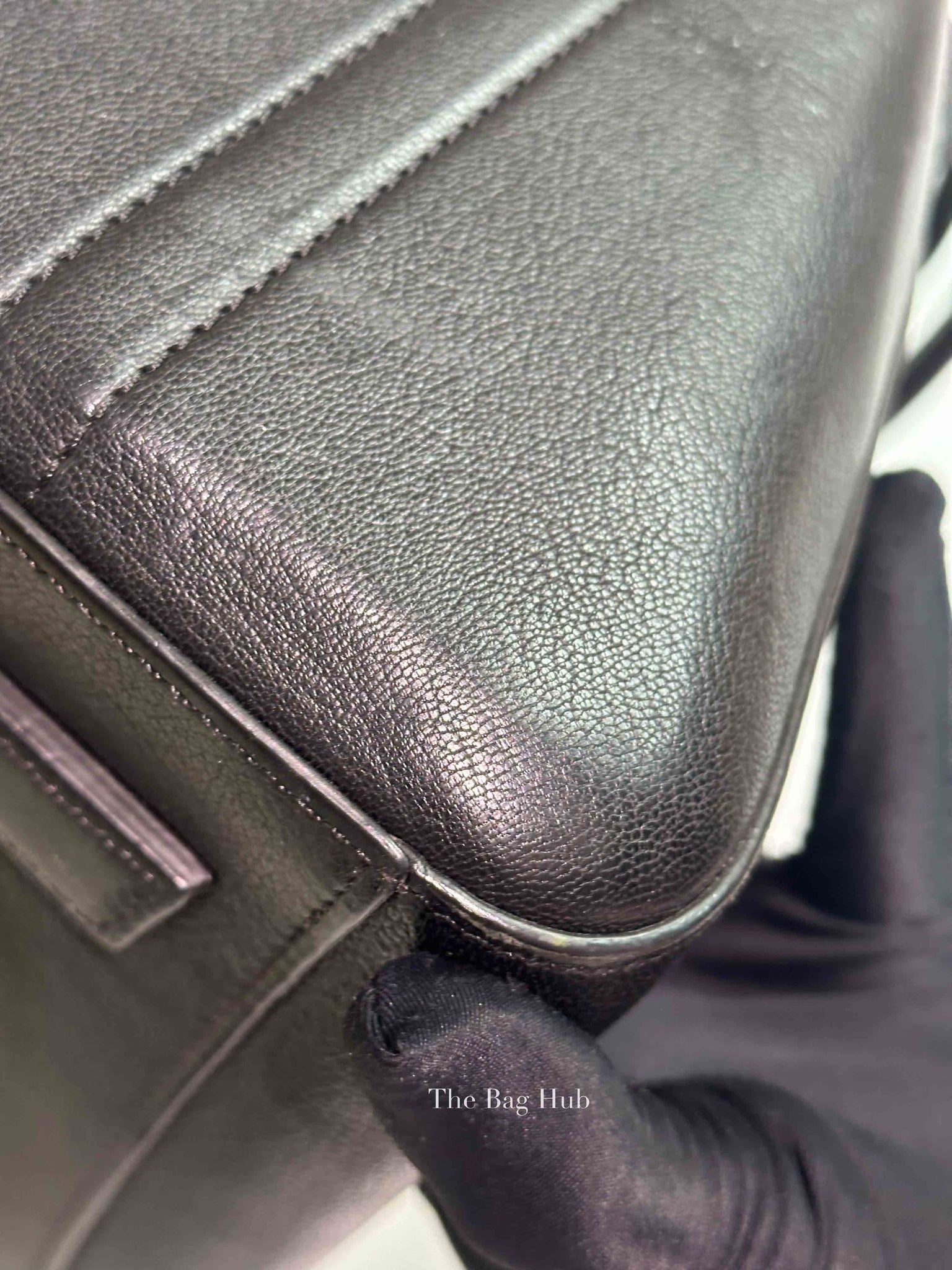 Givenchy Black Leather Antigona Medium Bag