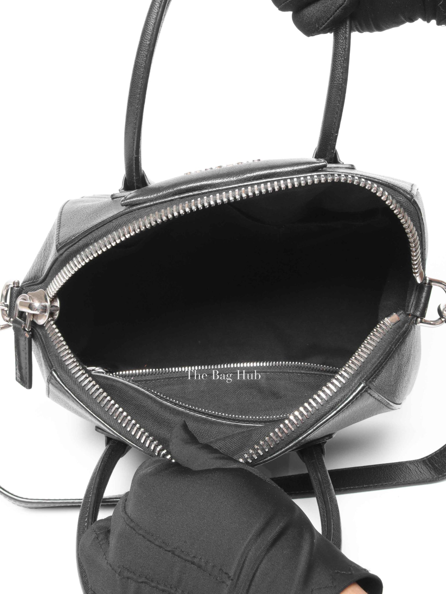 Givenchy Black Leather Antigona Medium Bag