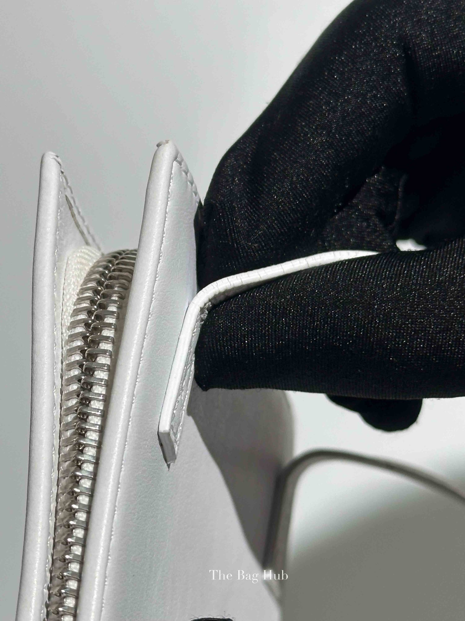 Jacquemus White Leather Le Gadjo Strapped Wallet