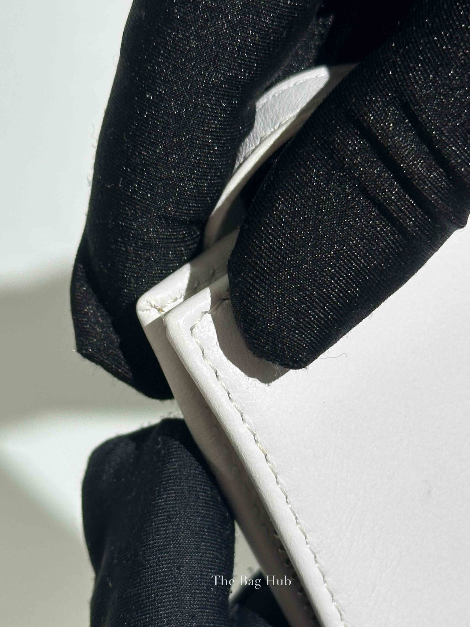Jacquemus White Leather Le Gadjo Strapped Wallet