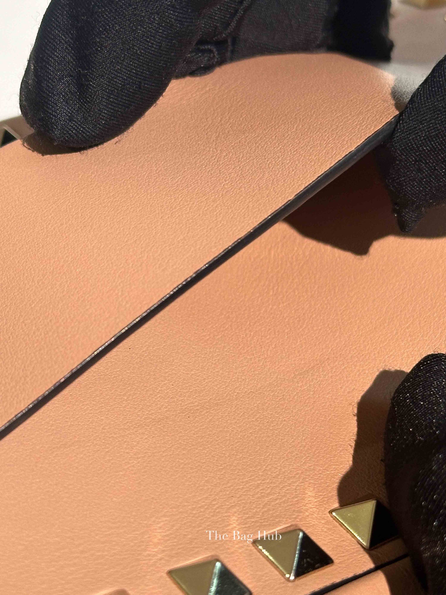 Valentino Beige/Pink Calfskin Rockstud Camera Clutch Crossbody Bag