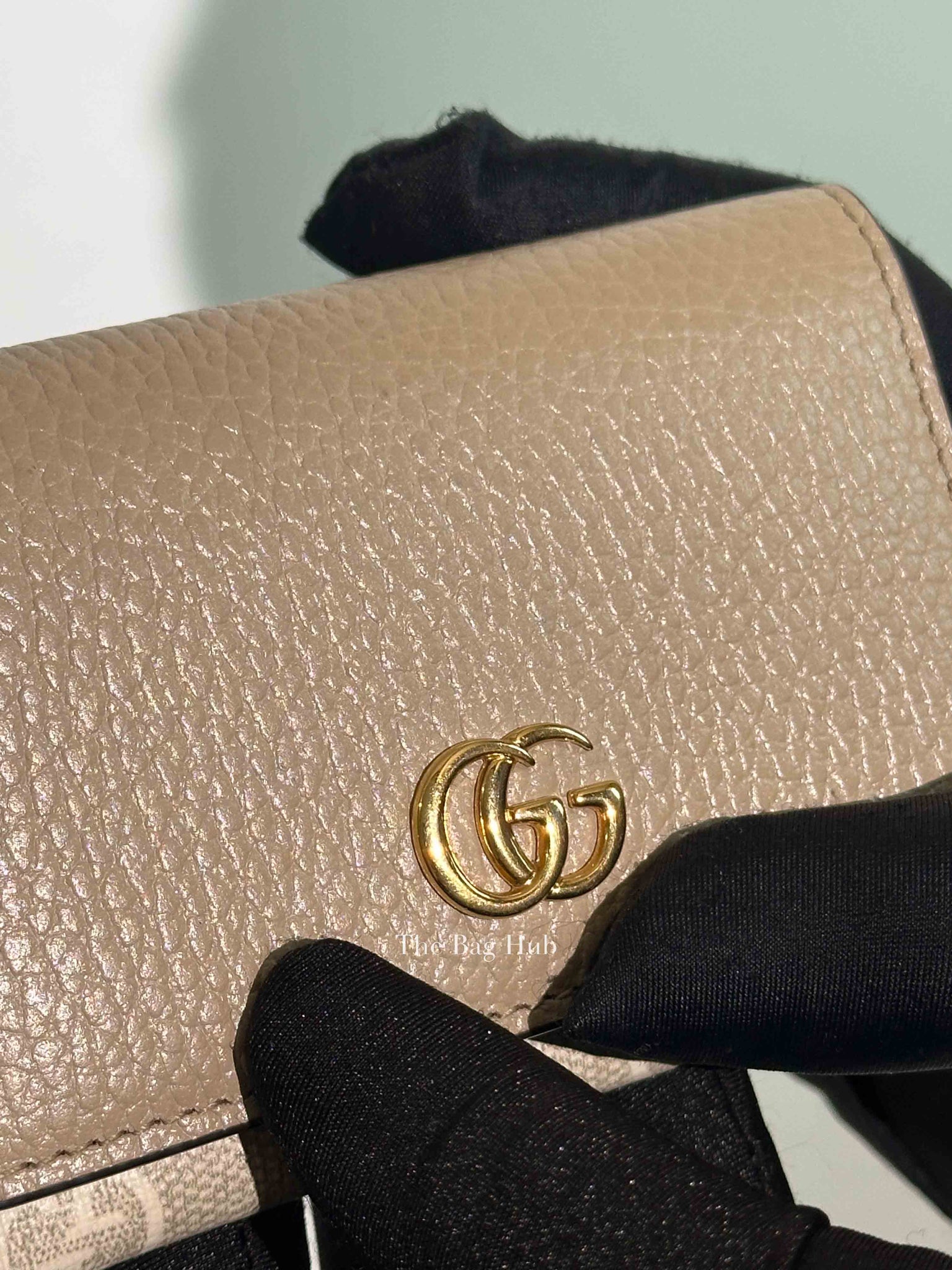 Gucci Beige/White Leather Canvas GG Marmont Card Case