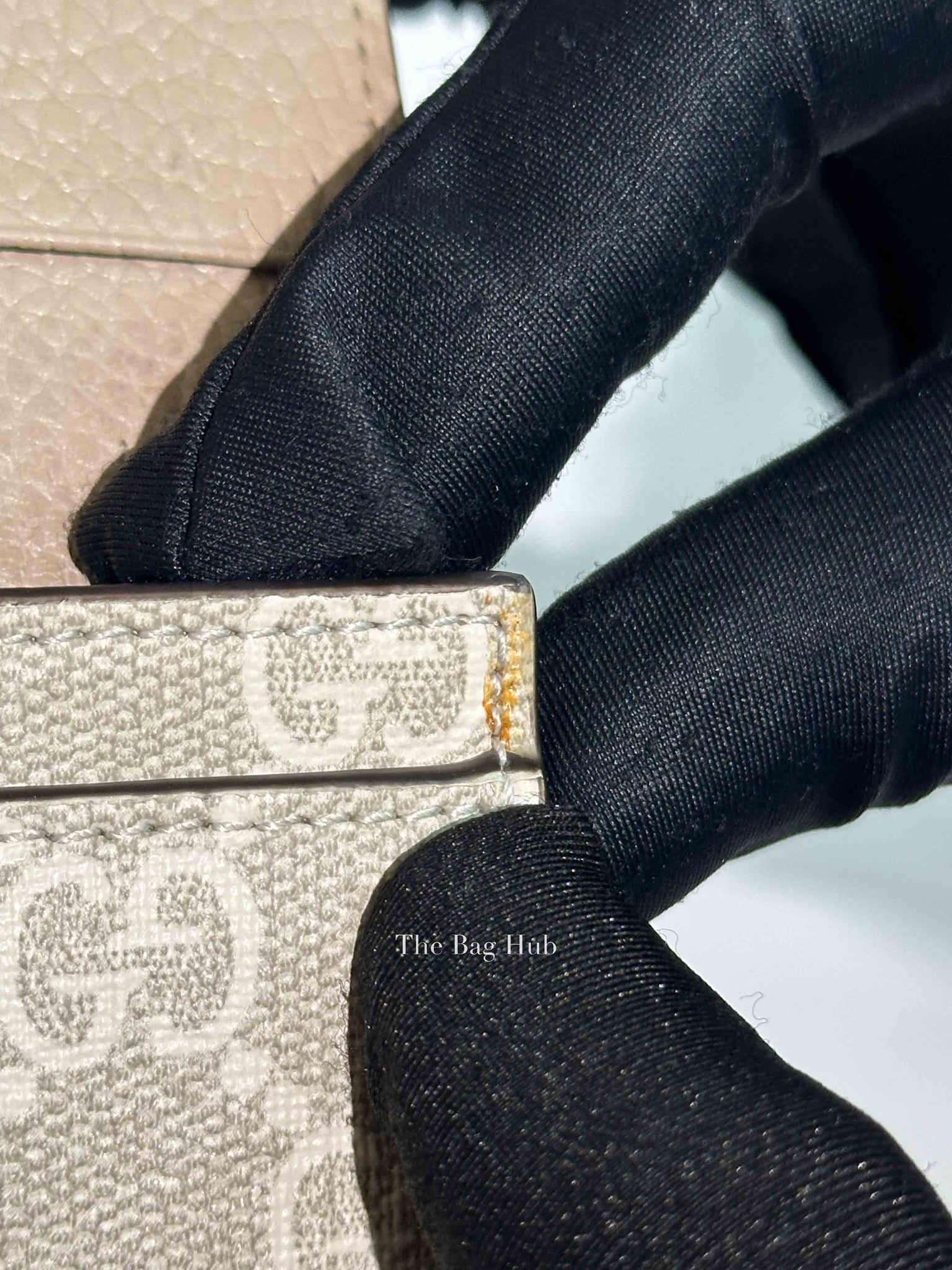 Gucci Beige/White Leather Canvas GG Marmont Card Case