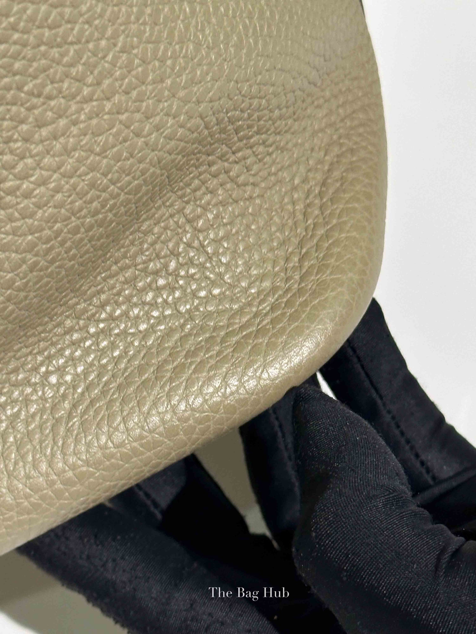 Hermes Etain Taurillon Clemence Picotin 22 Bag