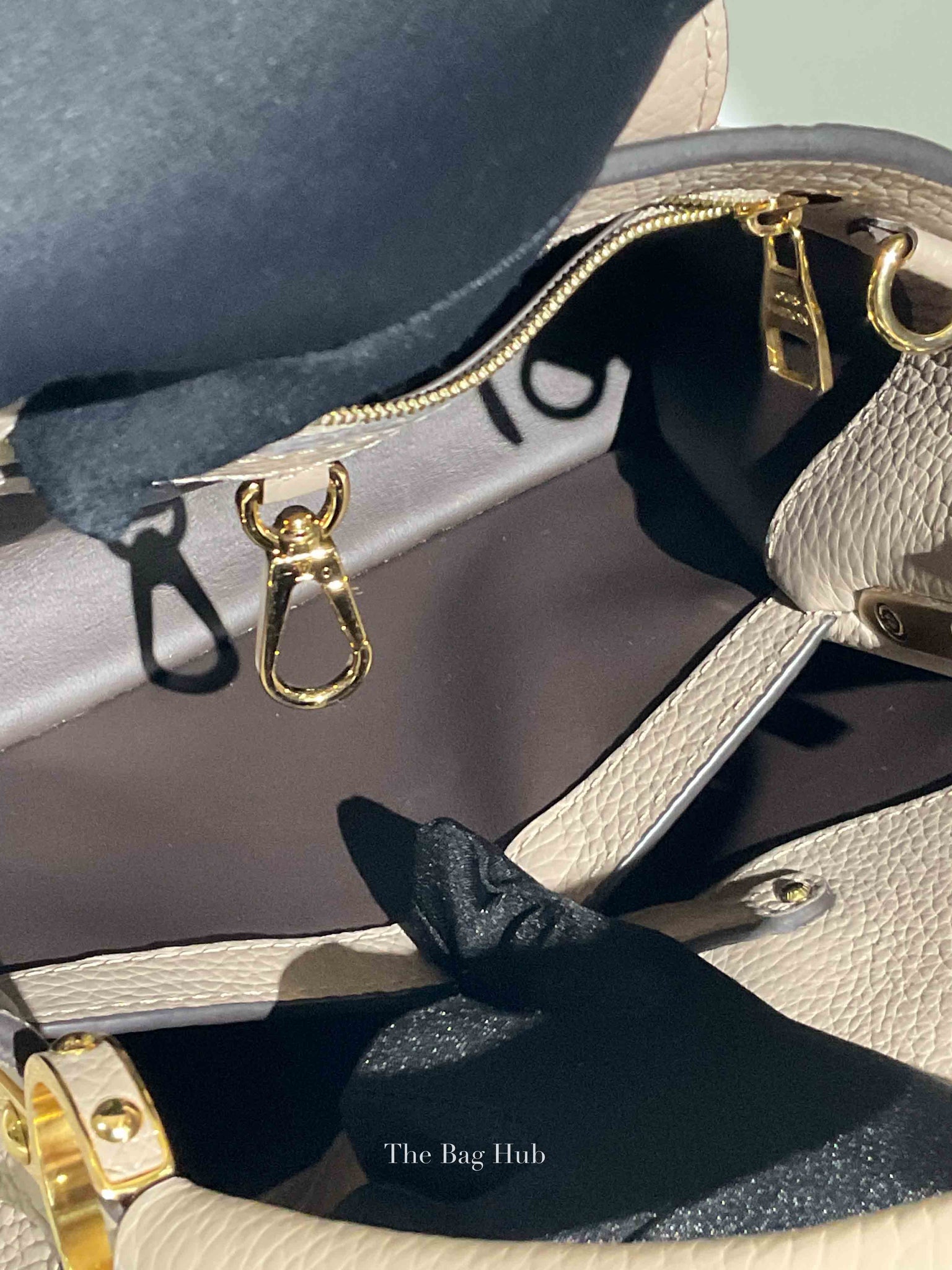 Louis Vuitton Galet Cuir Taurillon Leather Capucines BB Bag