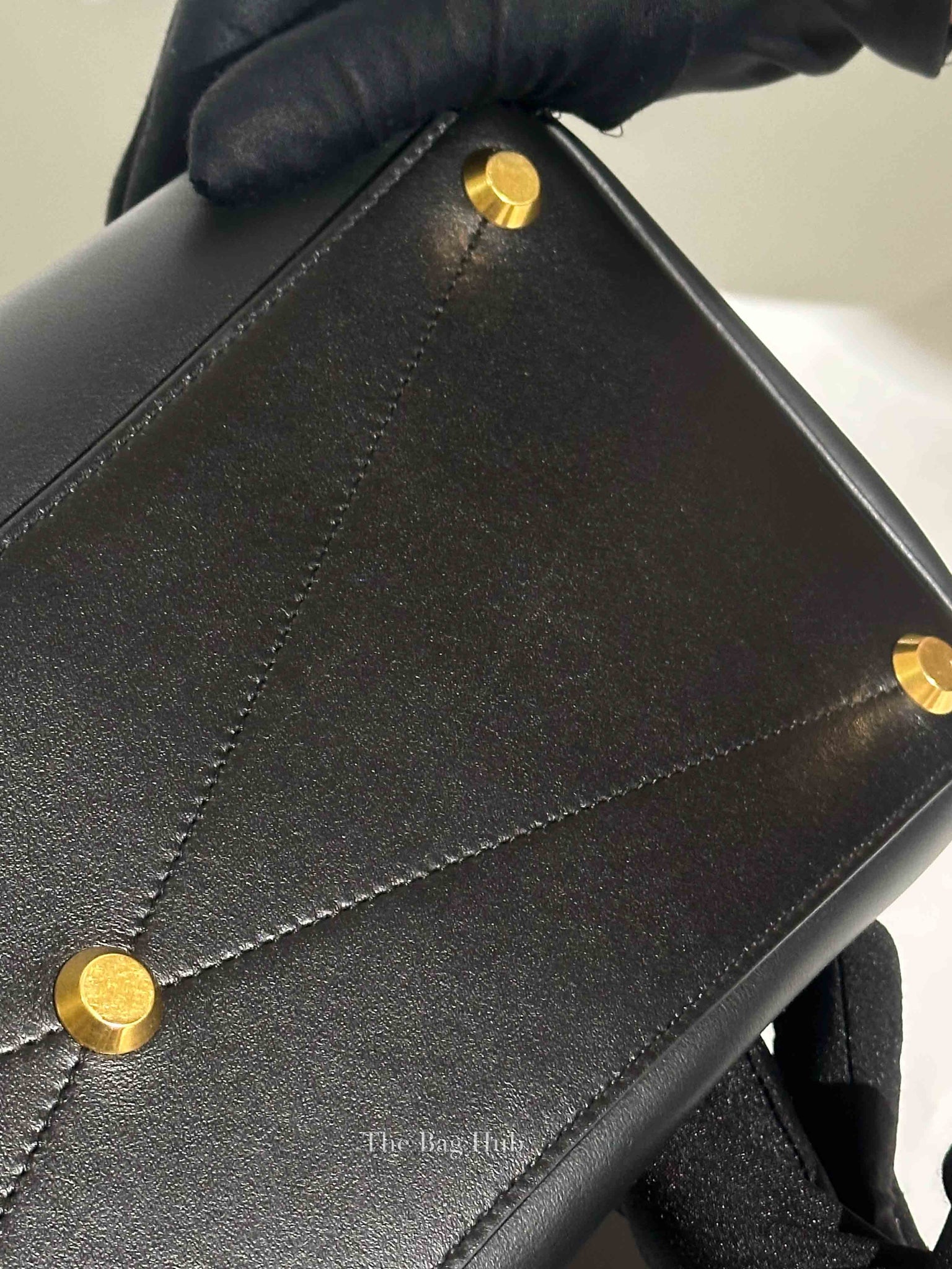 Balenciaga Black Leather Women's Bel Air Carry All Medium Bag