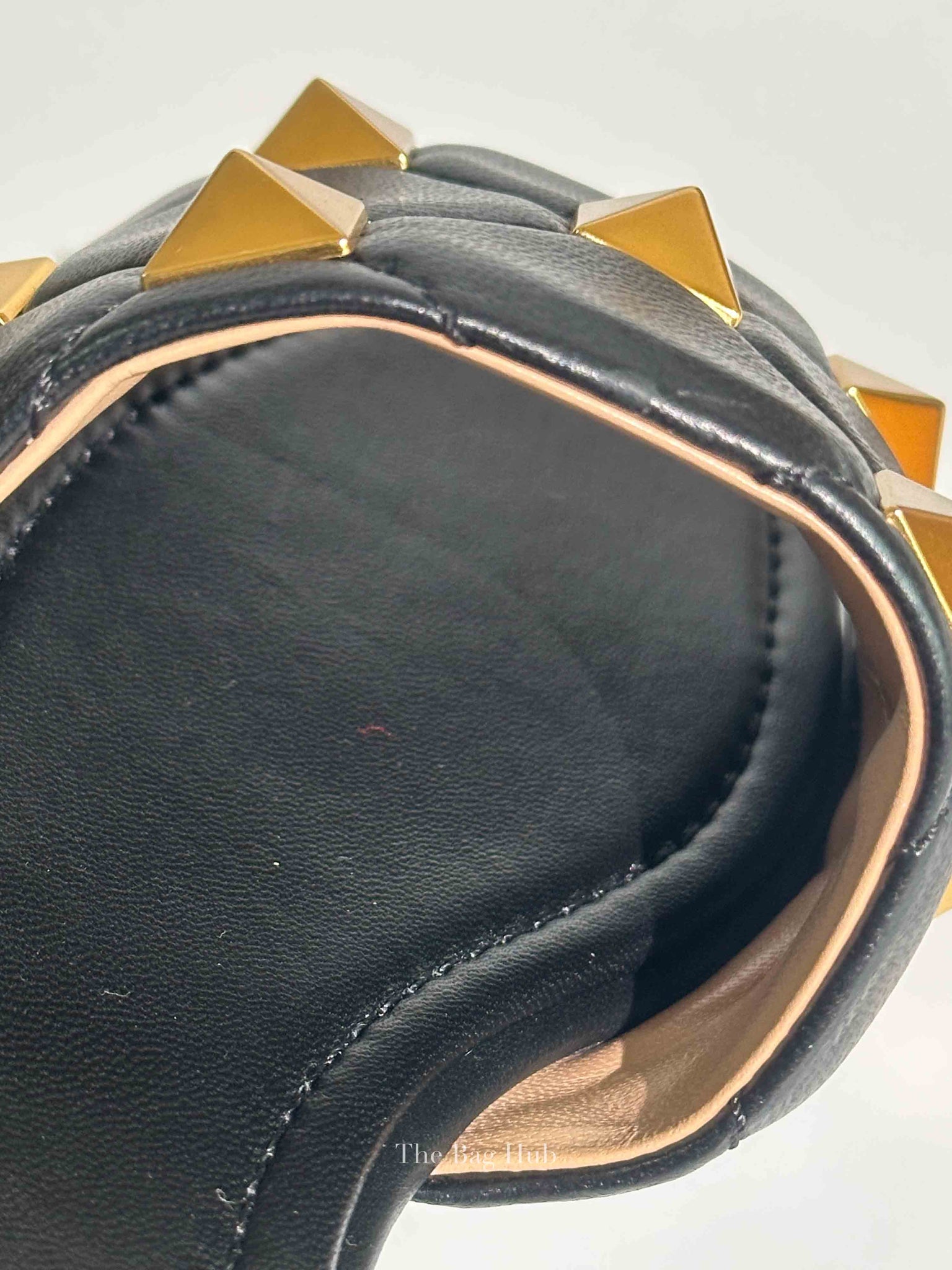 Valentino Garavani Black Leather Roman Stud Slides Size 37