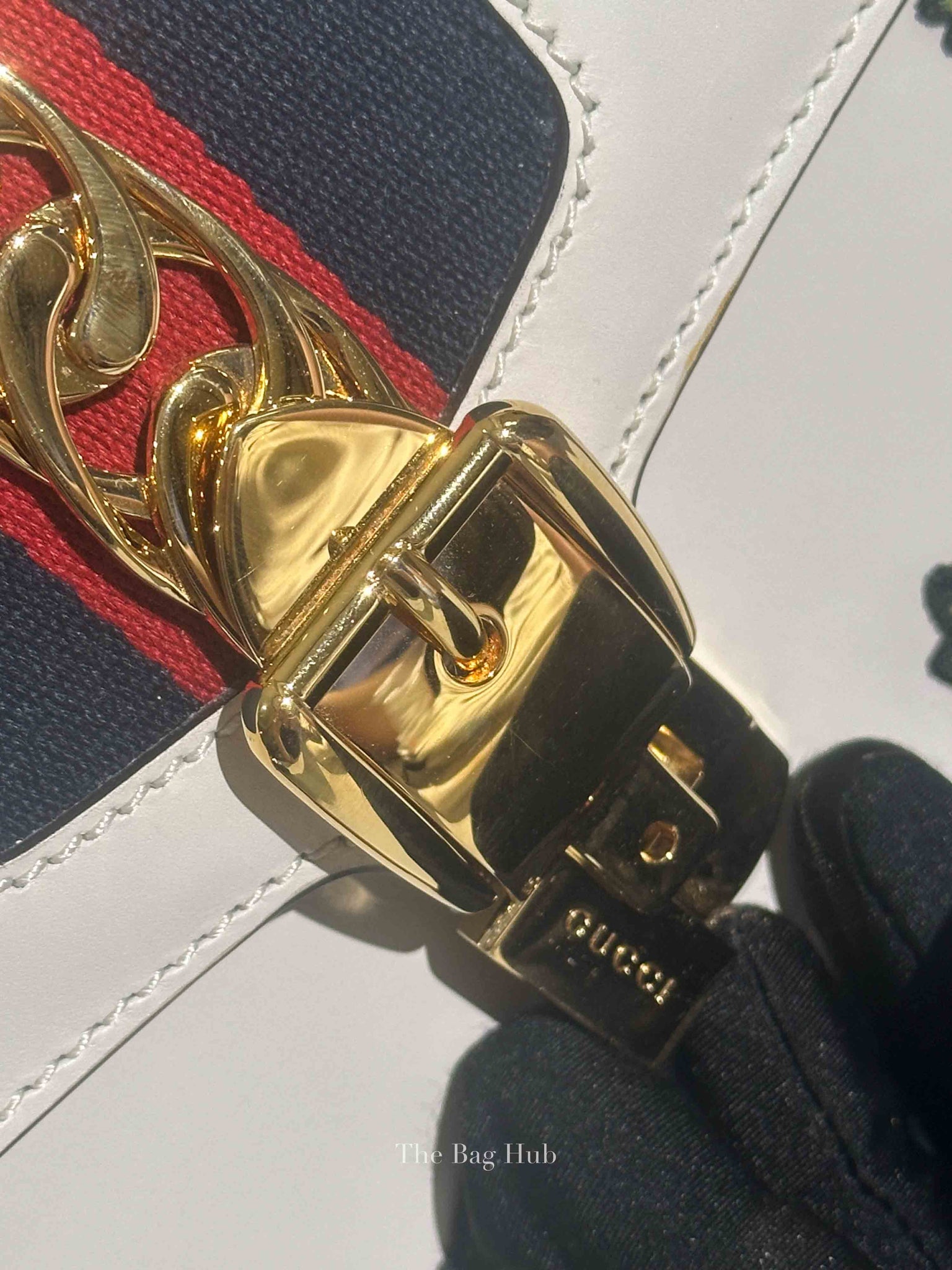 Gucci White Leather Floral Embroidered Medium Sylvie Top Handle Shoulder Bag