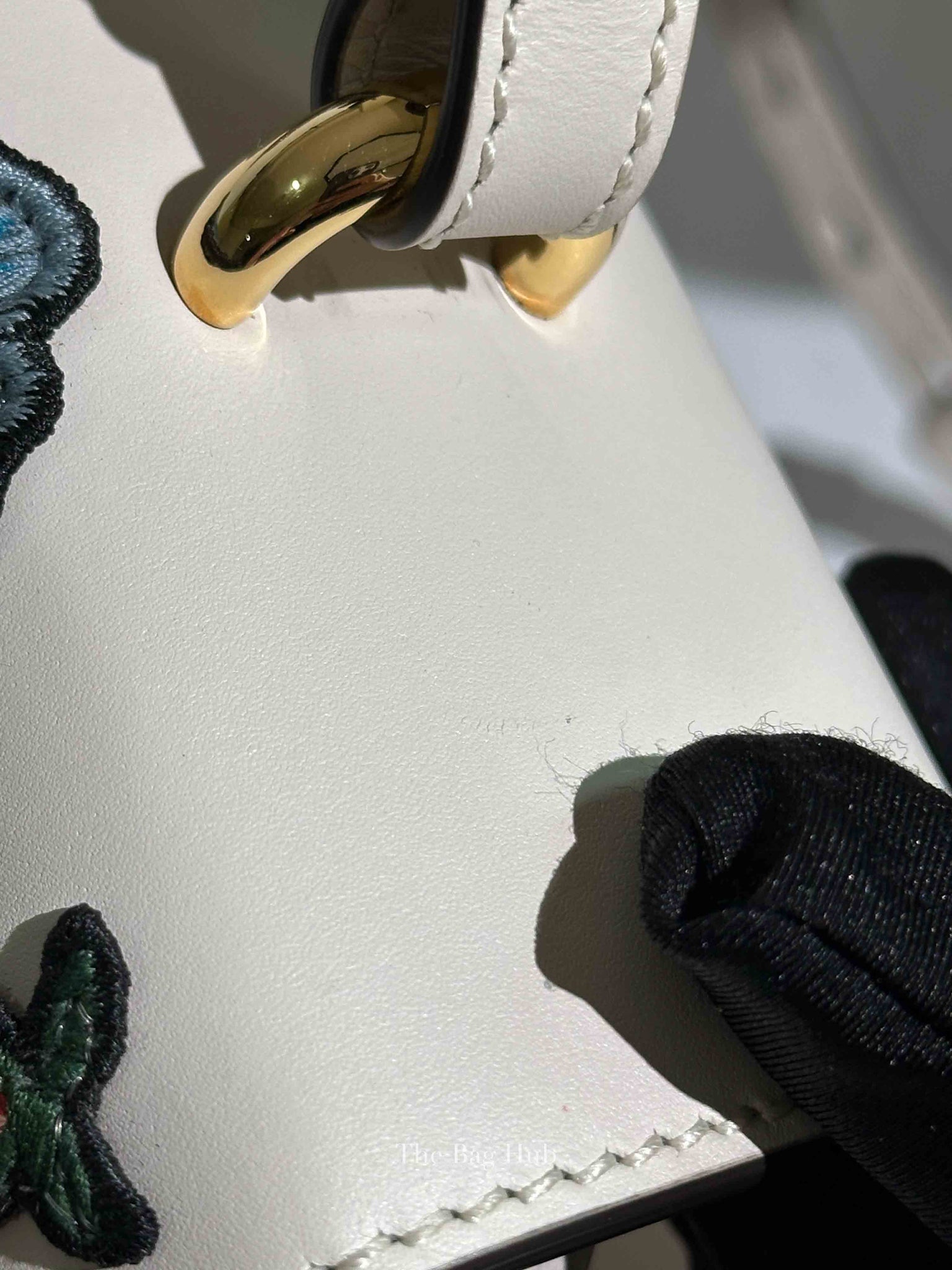 Gucci White Leather Floral Embroidered Medium Sylvie Top Handle Shoulder Bag