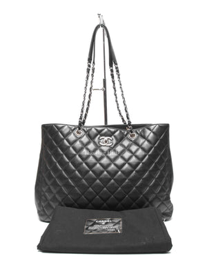 Chanel Black Lambskin Quilted Classic CC Large Shopping Tote Bag SHW
