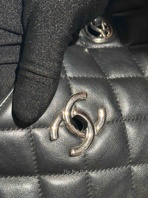 Chanel Black Lambskin Quilted Classic CC Large Shopping Tote Bag SHW