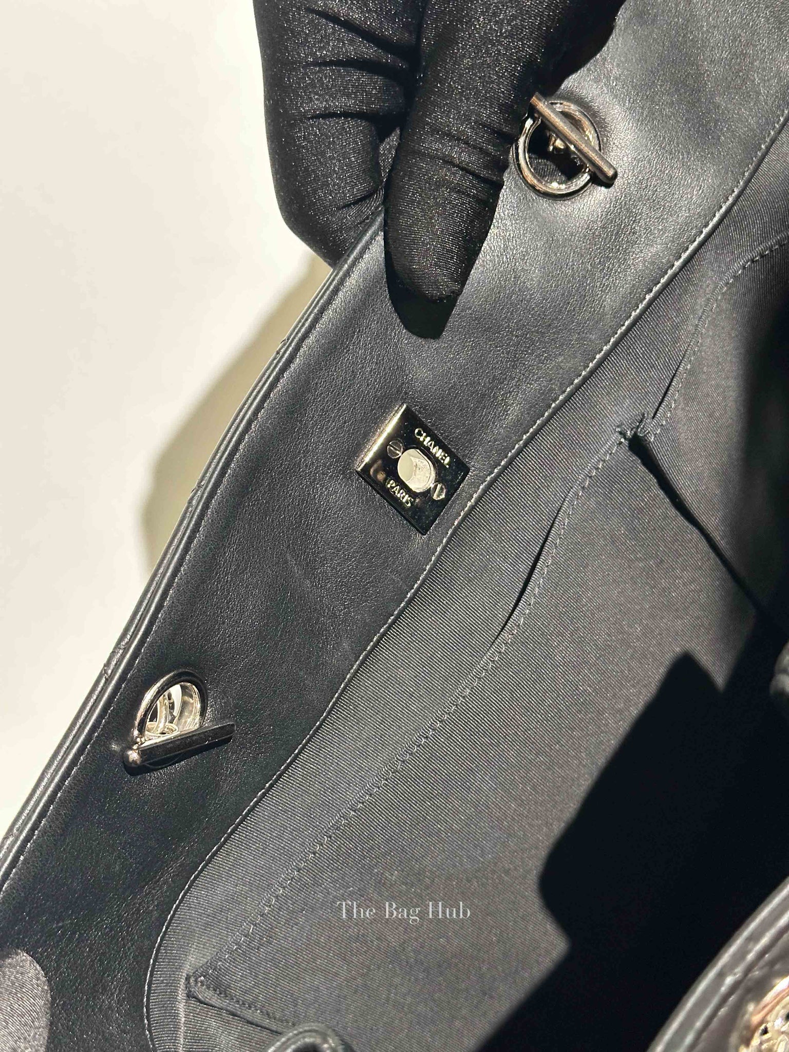 Chanel Black Lambskin Quilted Classic CC Large Shopping Tote Bag SHW
