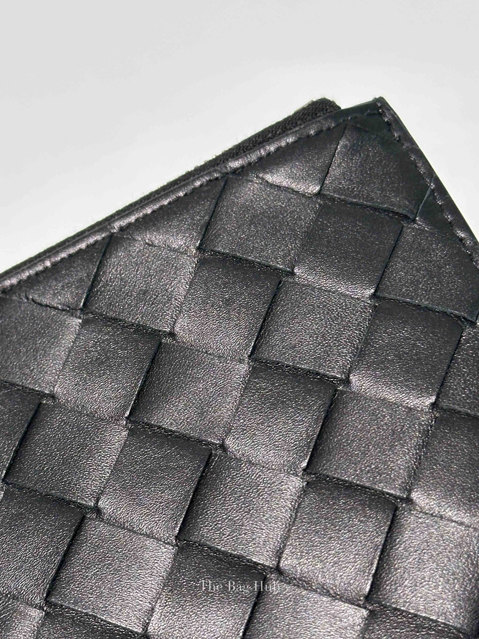 Bottega Veneta Black Intrecciato Calfskin Bill Pouch
