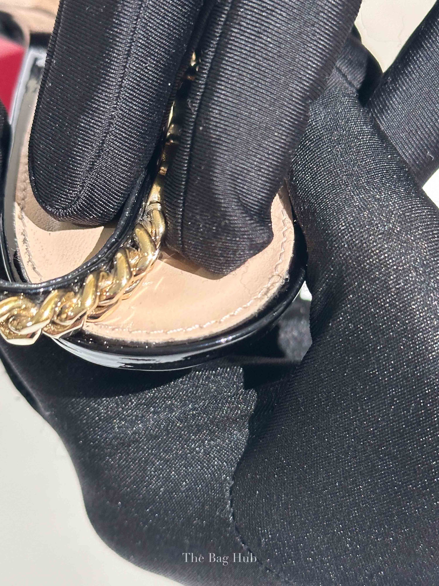 Gucci Black Patent Leather Signoria Chain Slingback Pumps Size 36.5
