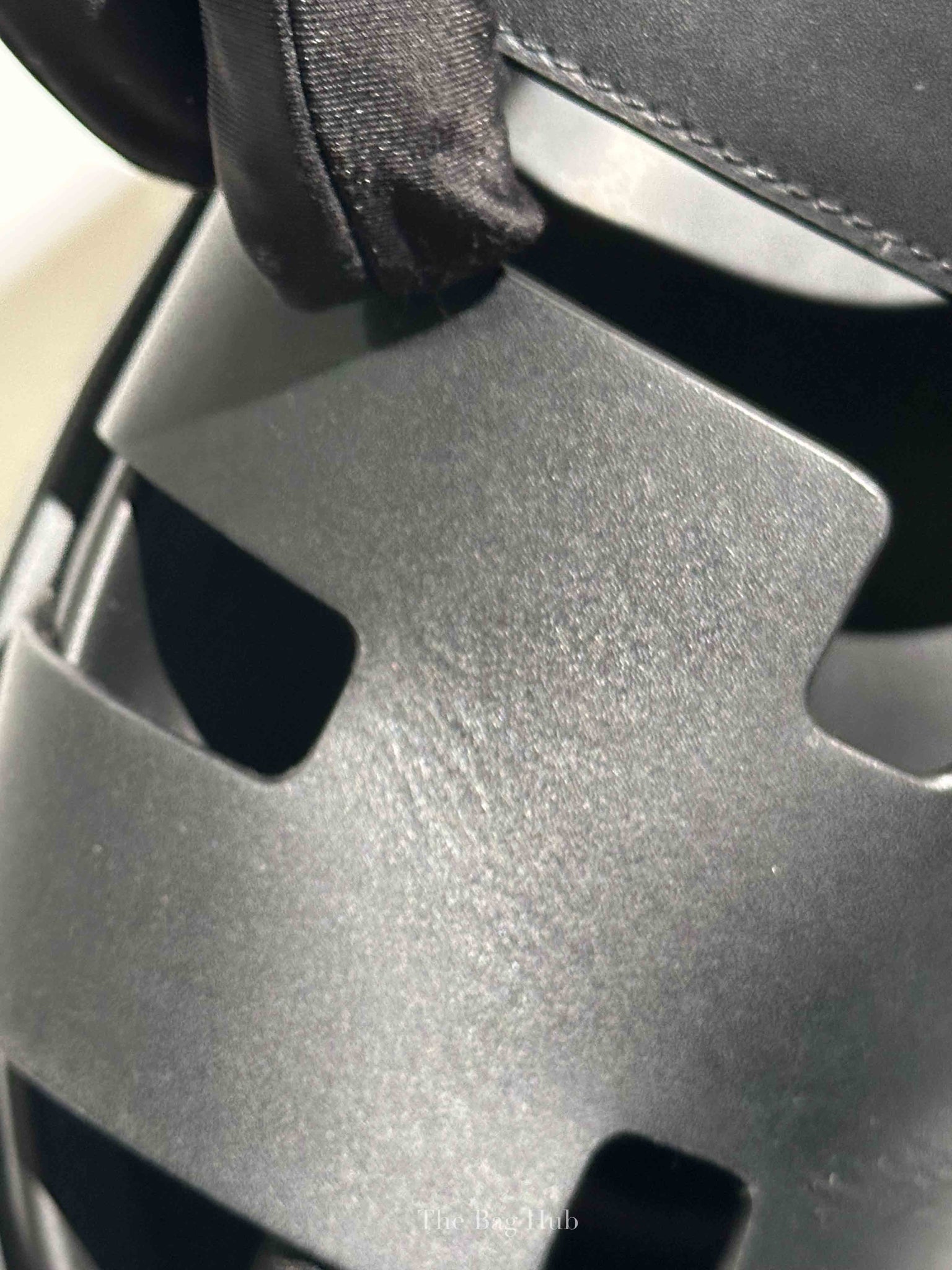 Hermes Noir Calfskin Chypre Sandals Size 41.5