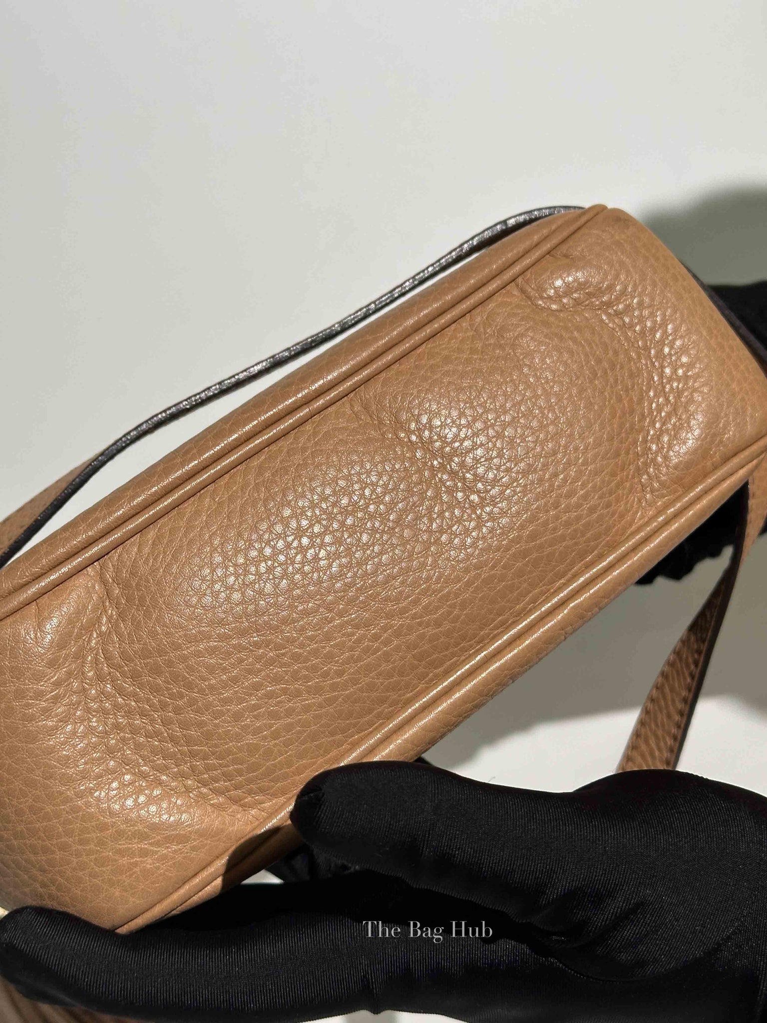 Gucci Beige Leather Soho Disco Small Crossbody Bag