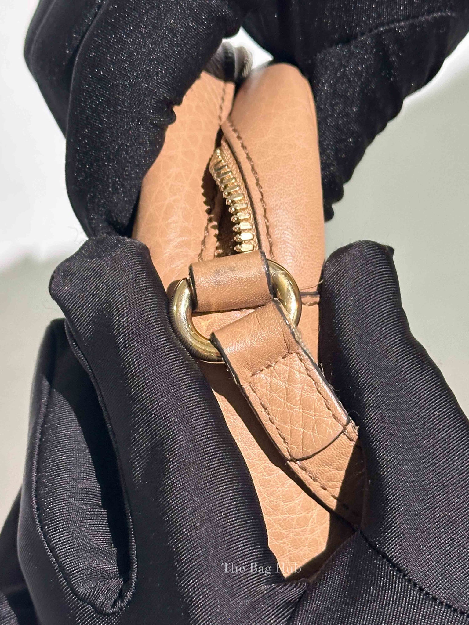 Gucci Beige Leather Soho Disco Small Crossbody Bag