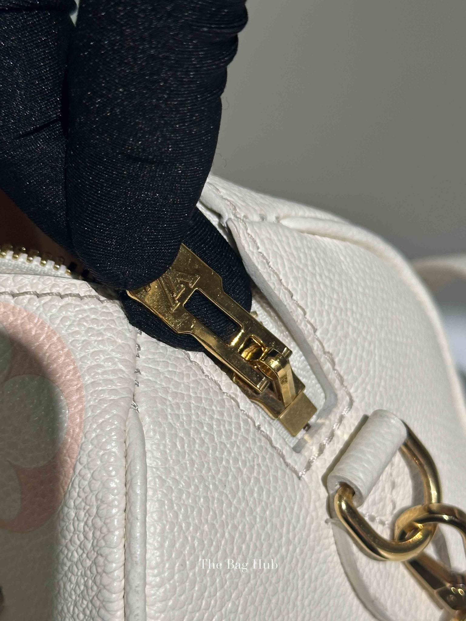 Louis Vuitton White Latte/Chamallow Bicolor Empreinte Leather Monogram Speedy Bandouliere 20 Bag