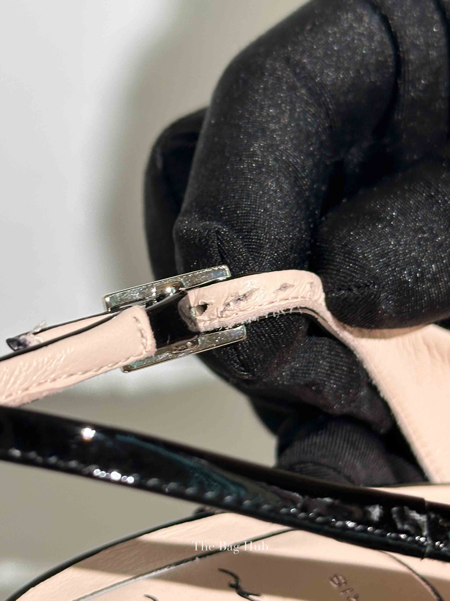 Roger Vivier Black Patent Leather Viv' In The City Lacquered Buckle Slingback Wedge Pumps Size 38