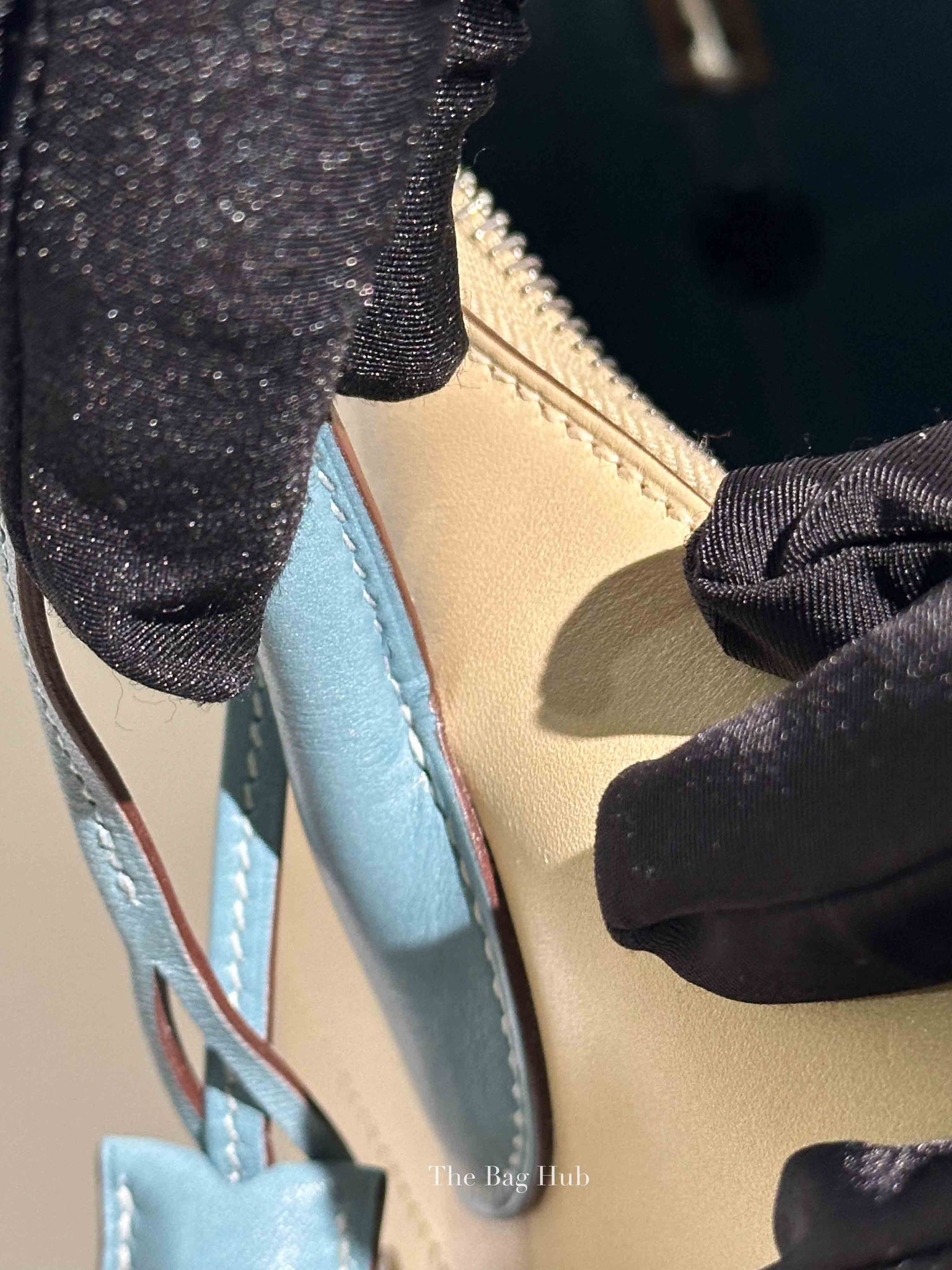 Hermes Vanille/Bleu Jean Swift Bolide 35 Bag