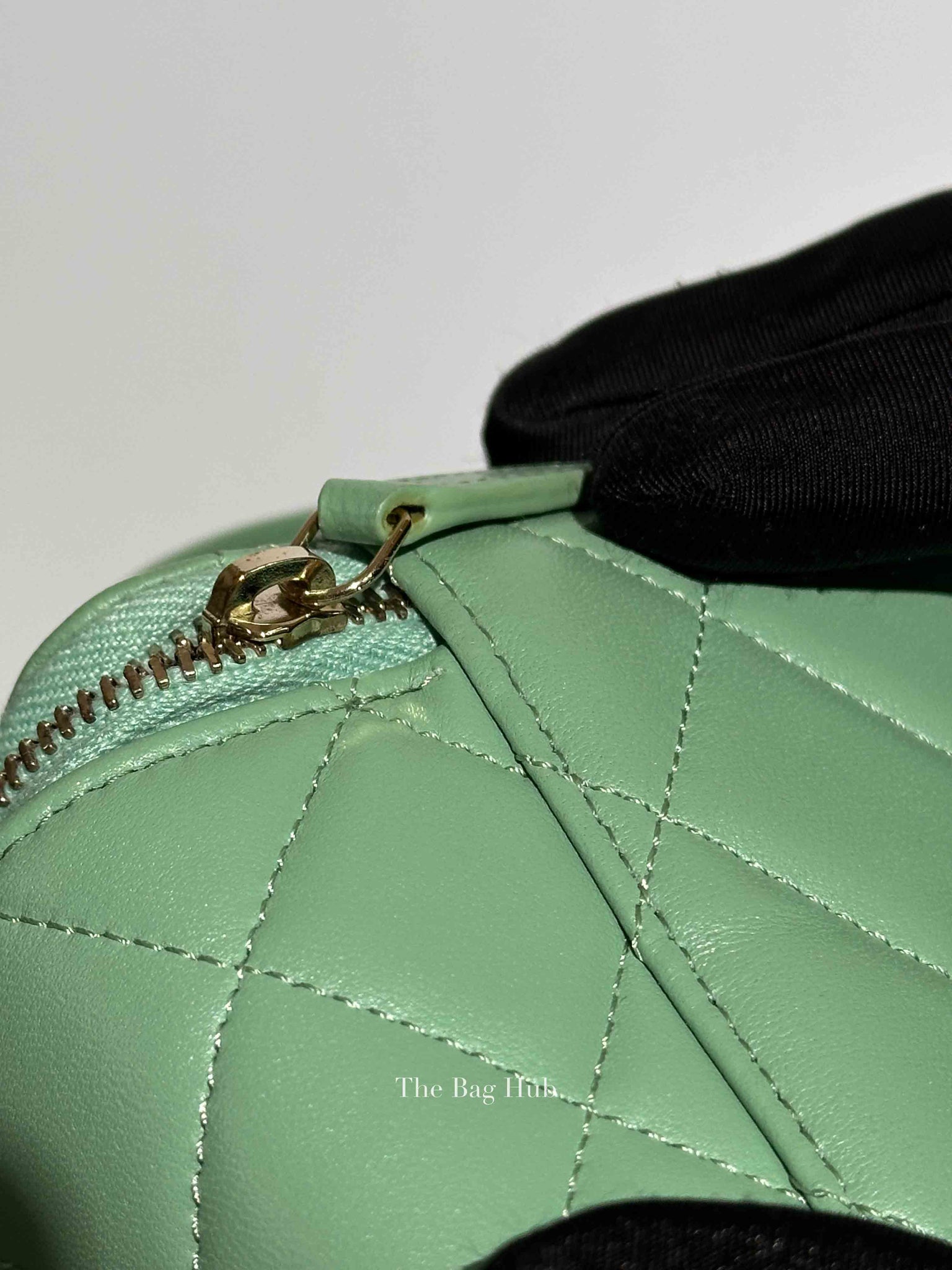Chanel Mint Green Lambskin Quilted Small Top Handle Vanity Case With Chain GHW