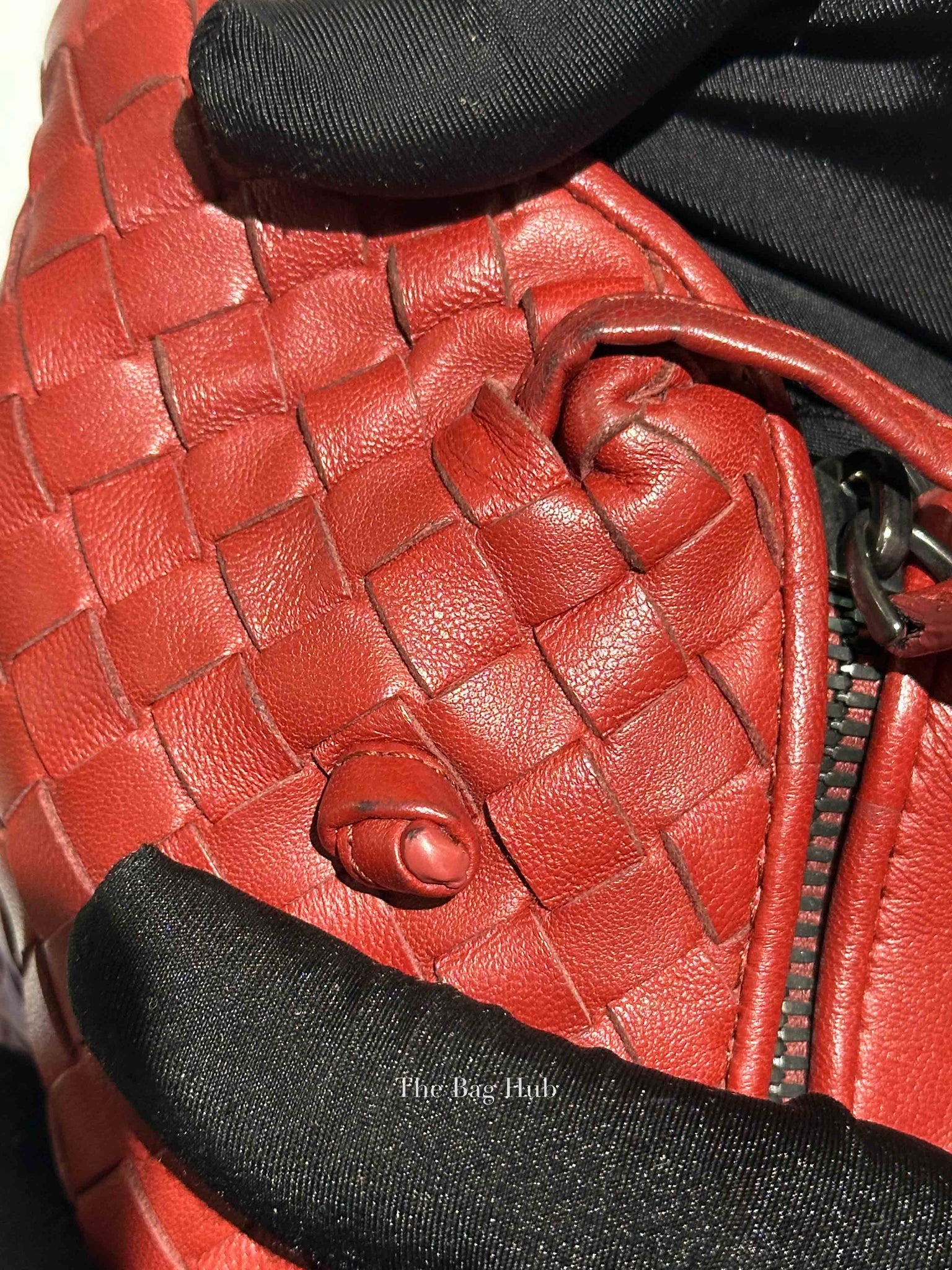 Bottega Veneta Red Intrecciato Leather Nodini Crossbody Bag