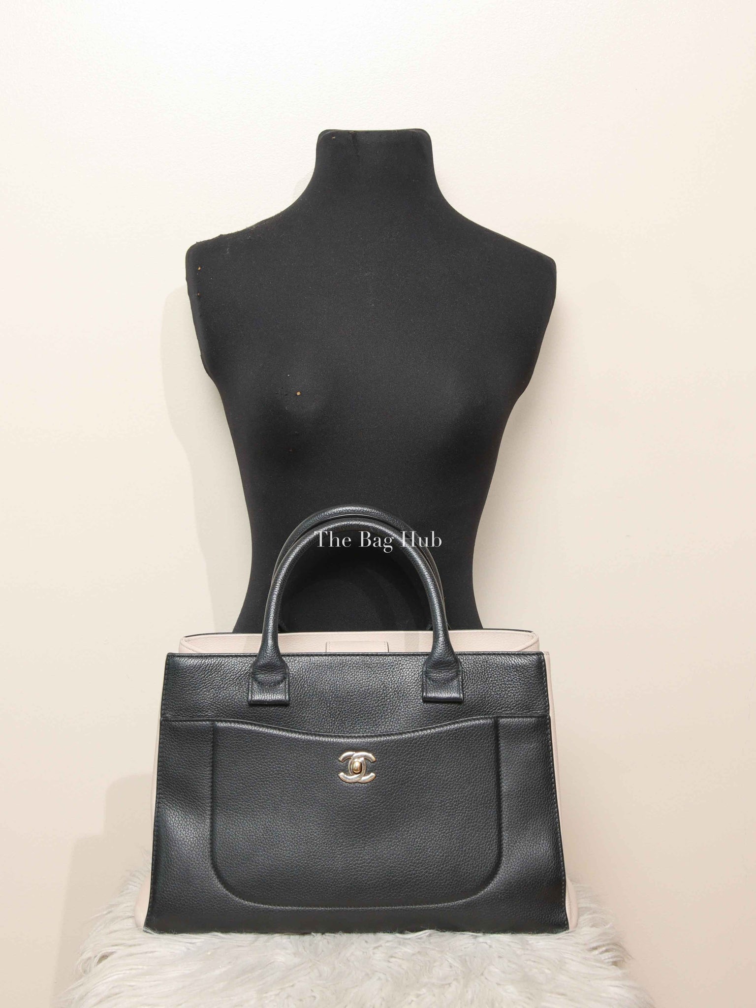 Chanel Black/Beige Grained Calfskin Small Neo Executive Shopper Tote Bag GHW