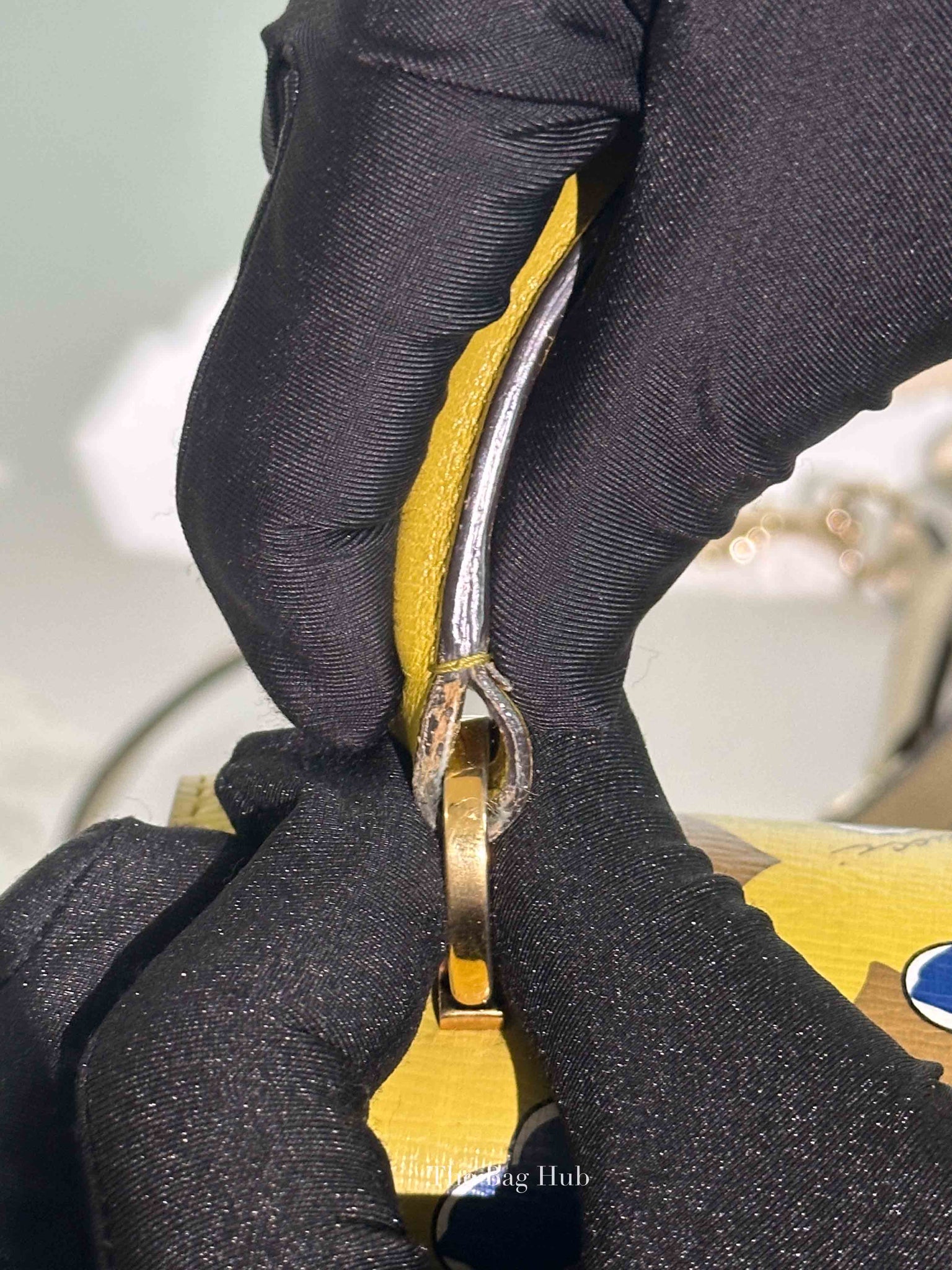Gucci Blue/Yellow Leather Shanghai Heartbeat Top Handle Bag