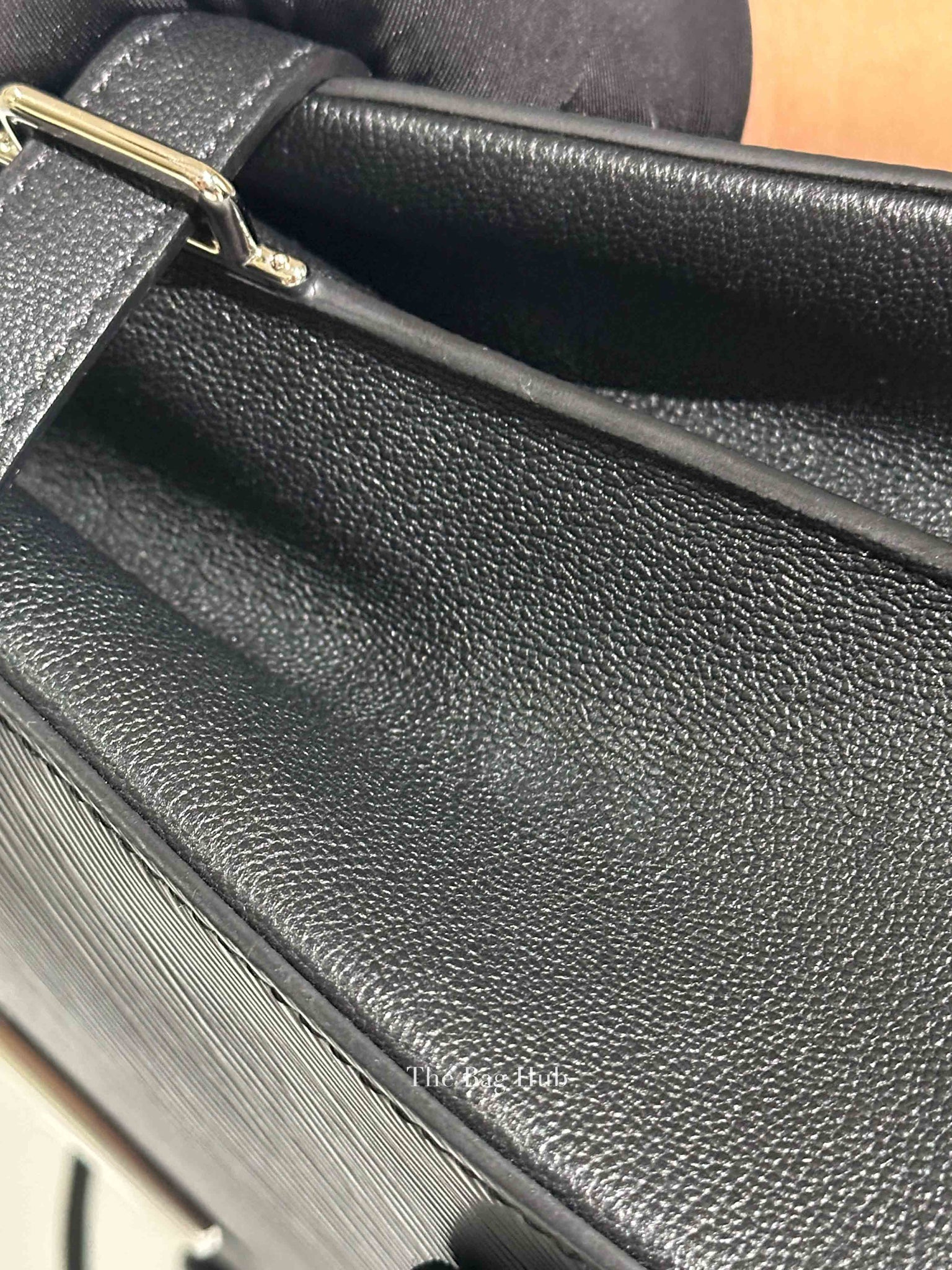 Louis Vuitton Noir Epi Leather Twist Tote Medium Bag