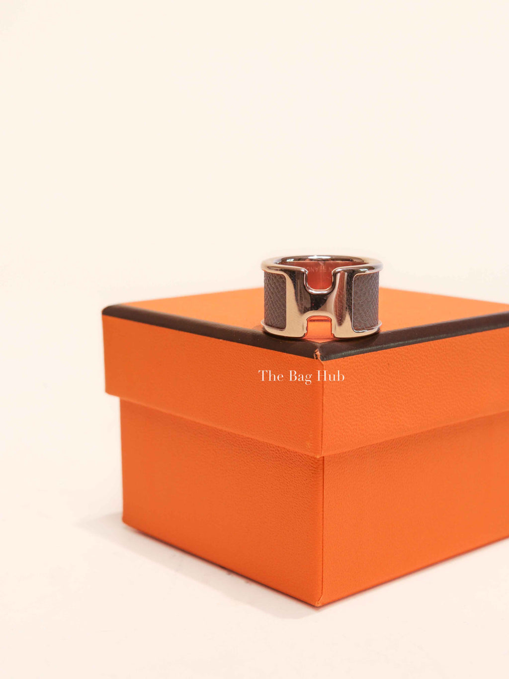 Hermes Etoupe Madame Calfskin Large Model Olympe Ring RGHW Size M